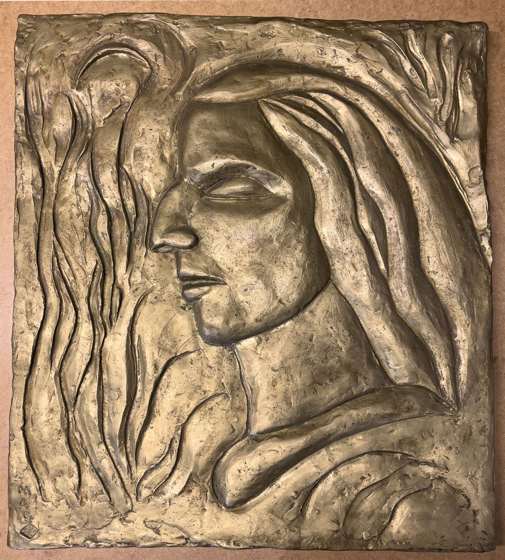 Null MAB 
« Profil d'homme ». Bas-relief en bronze à patine doré mat. Fonte à la&hellip;