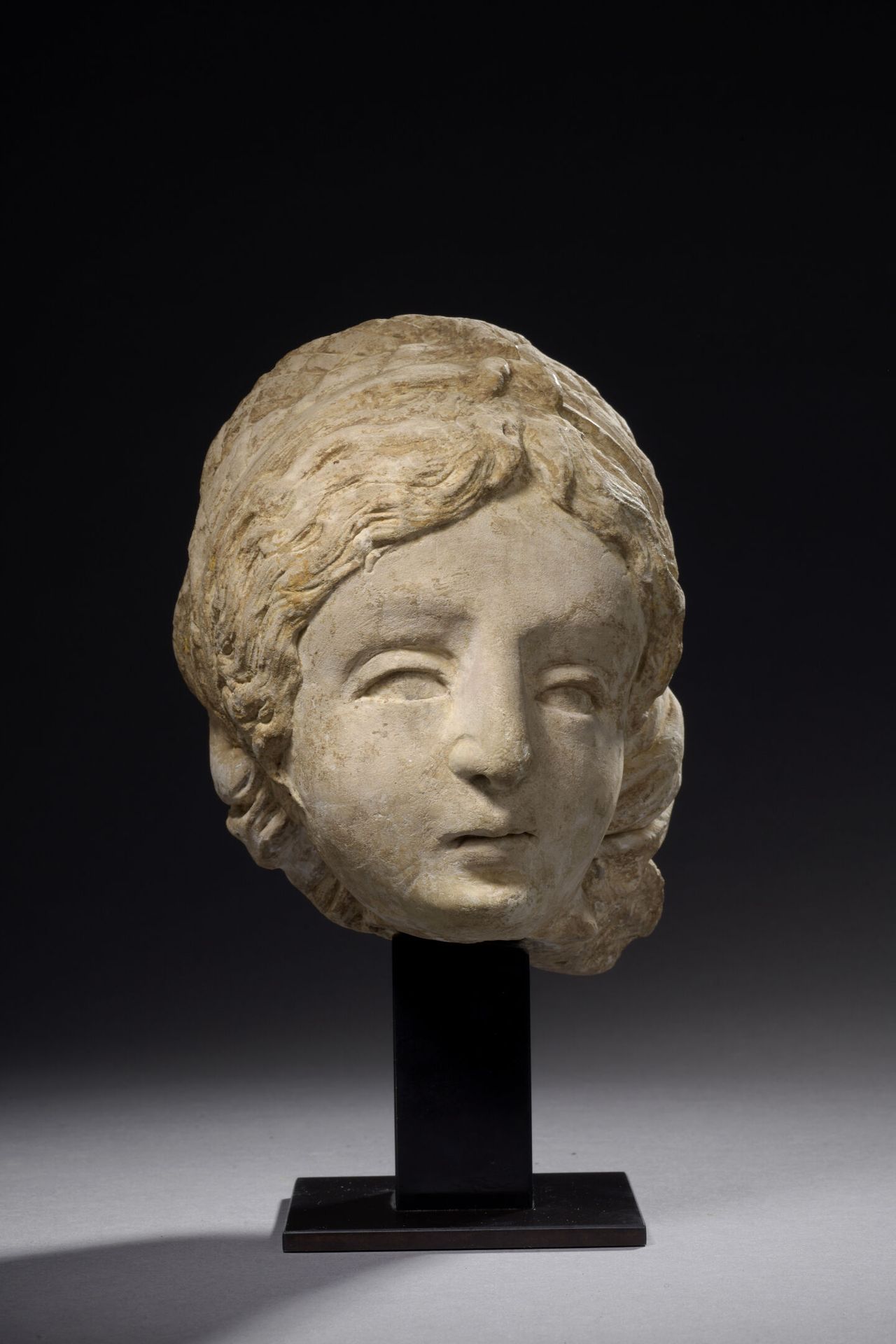 Null Loiretal, Mitte des 16. Jahrhunderts
Kopf einer heiligen Frau
Kalkstein mit&hellip;