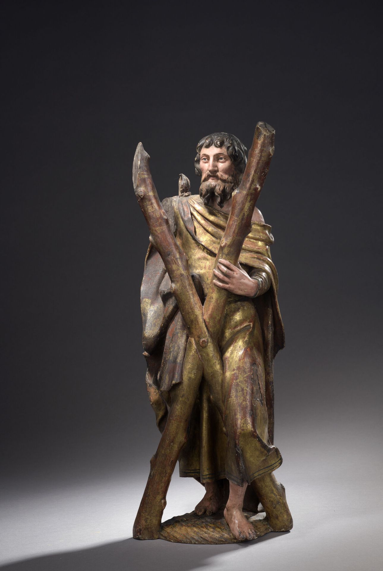 Null 西班牙，16 世纪末
圣安德鲁
多色木雕
H.55 厘米 AL-EJ
右臂缺失，小事故（十字架，肩上的绳结），多色修复