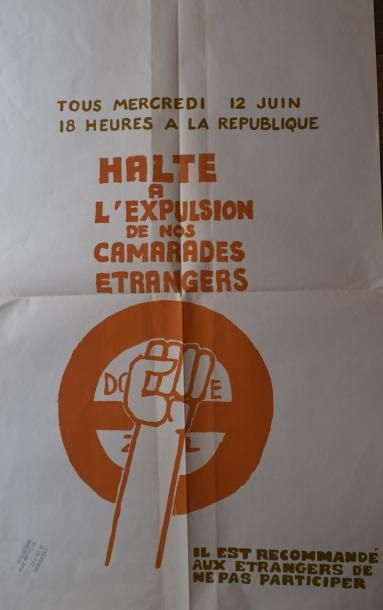 Null 
Lot de deux affiches comprenant :


- "Halte à l'expulsion de nos camarade&hellip;