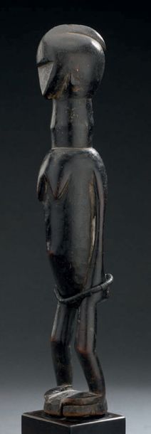 Null Statue Mende - SIERRA LEONE
Bois
H. 31,5 cm

Provenance
Renaud Vanuxem, Par&hellip;
