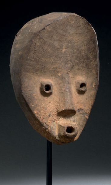 Null Masque Dan - LIBERIA
Bois
H. 24 cm

Provenance
Pierre Dartevelle, Bruxelles&hellip;