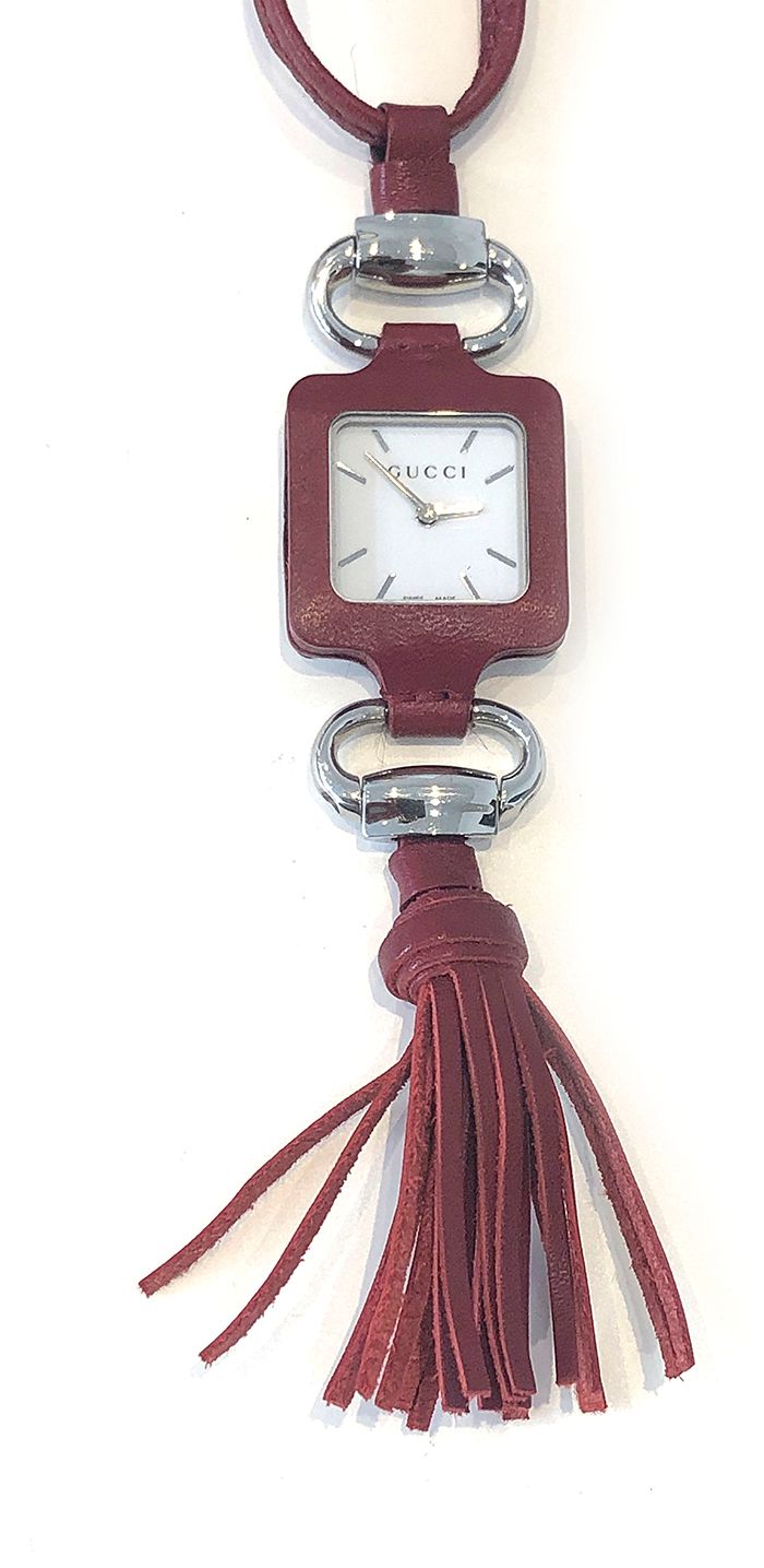 Null - GUCCI, Pendant watch 1921 in steel and burgundy leather. Movement with qu&hellip;