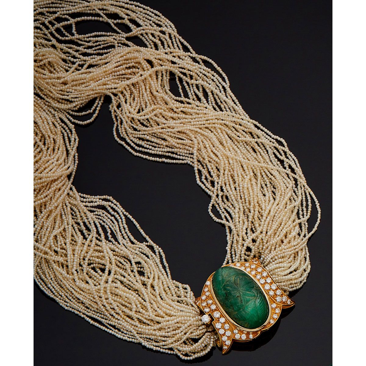 Null Collar compuesto por un trenzado de perlas "semilla", adornado con un cierr&hellip;