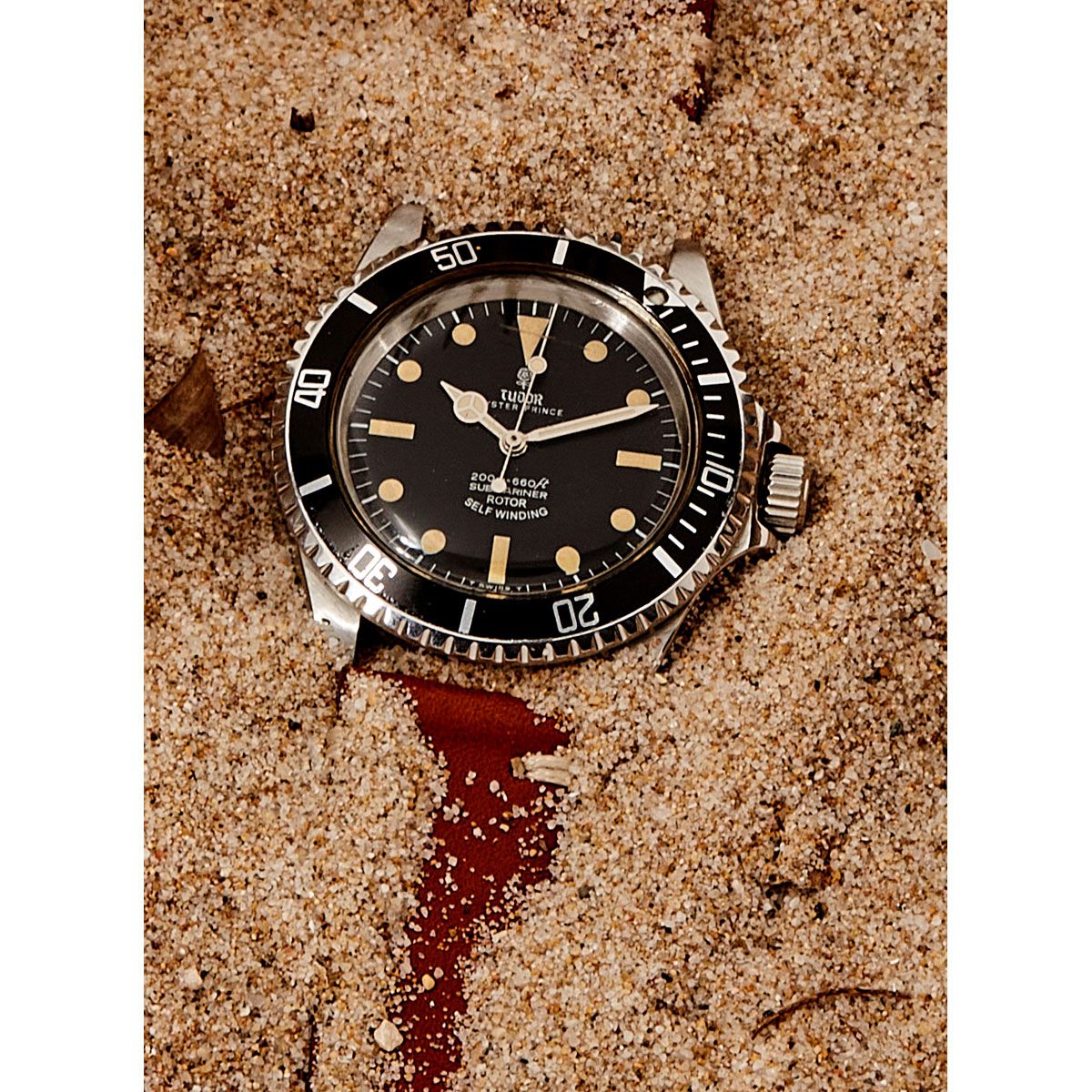 Null Tudor, Submariner, Ref 7016/0, n° 73xxxx, circa 1969


Raro y hermoso reloj&hellip;
