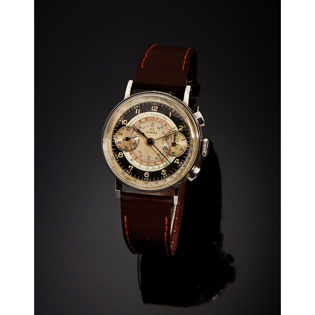 Null Omega, Mvt n° 10123xxx, vers 1937


Un rare chronographe en acier à anses f&hellip;
