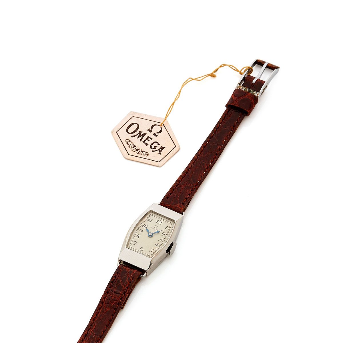 Null Omega, vers 1930


Une très jolie petite montre de dame en acier de forme t&hellip;