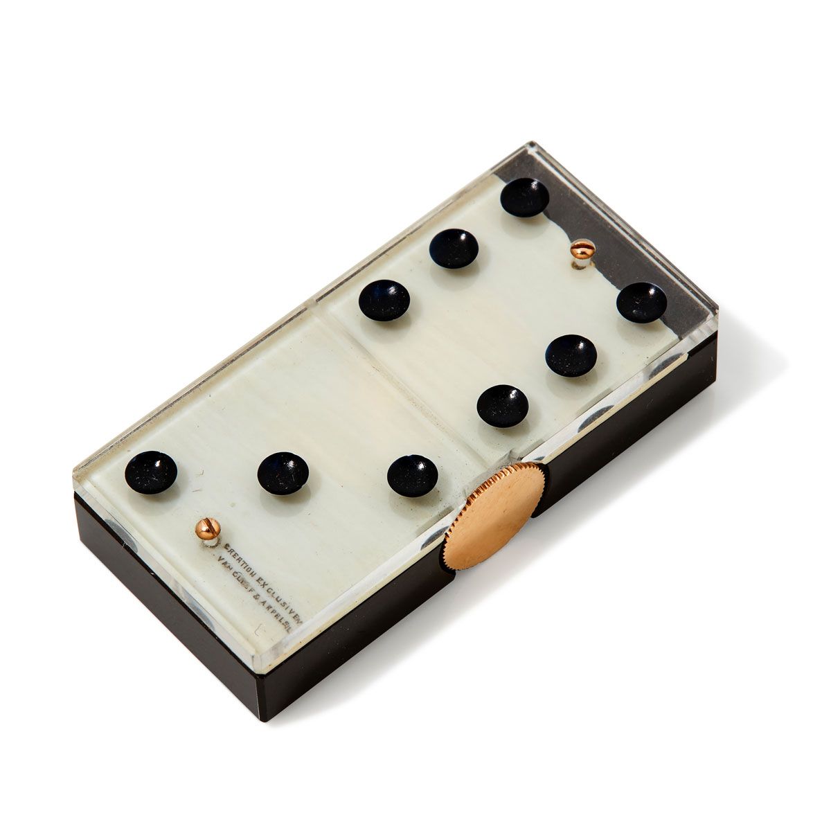 Null Van Cleef & Arpels，Domino，约1930年。

一款罕见的装饰艺术风格的电木和有机玻璃袋表，黑色表盘，指挥棒标记，平齐上弦，手动&hellip;