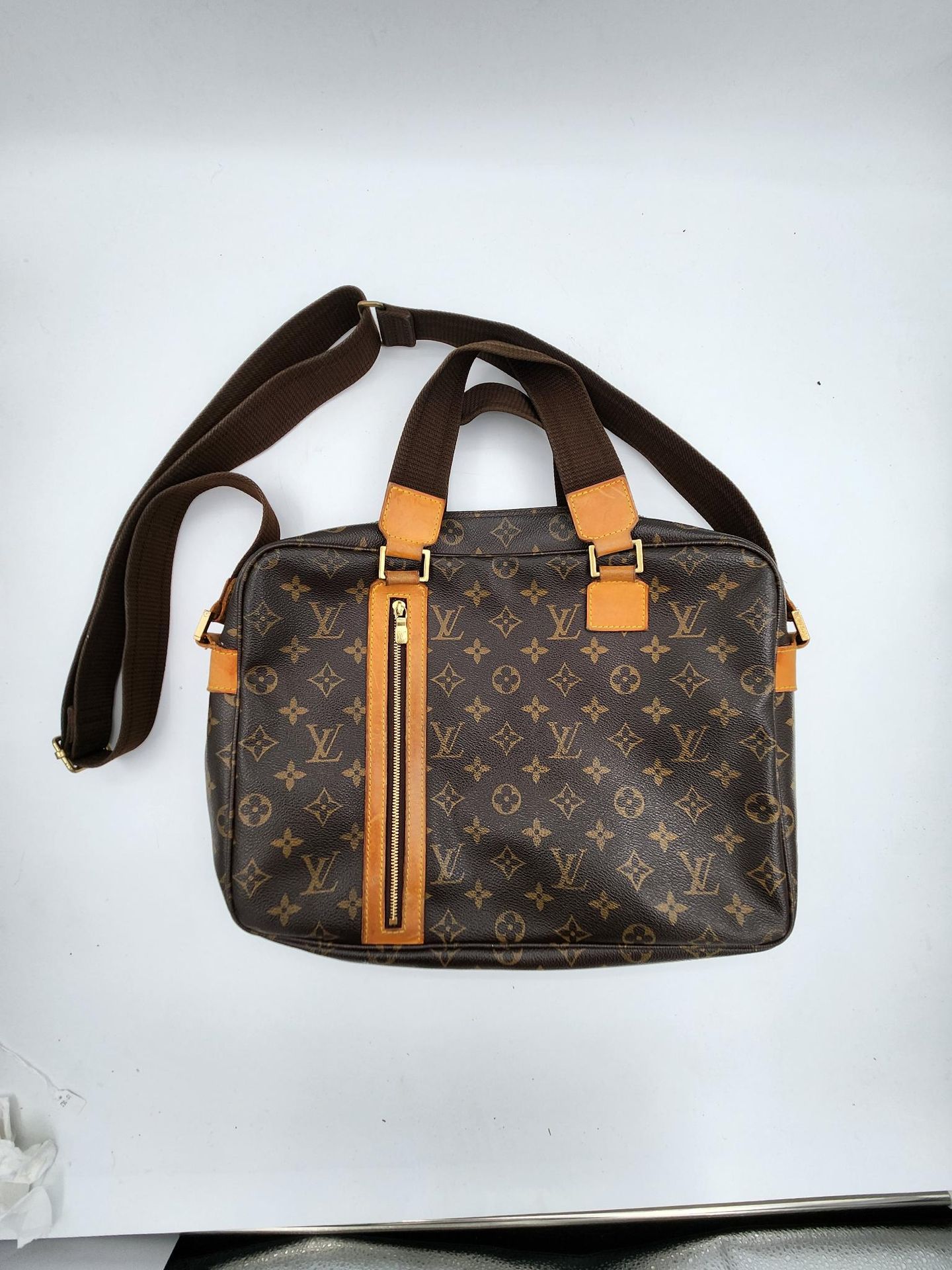 Null LOUIS VUITTON. 
Bosphore bag in Monogram canvas and natural leather, vertic&hellip;