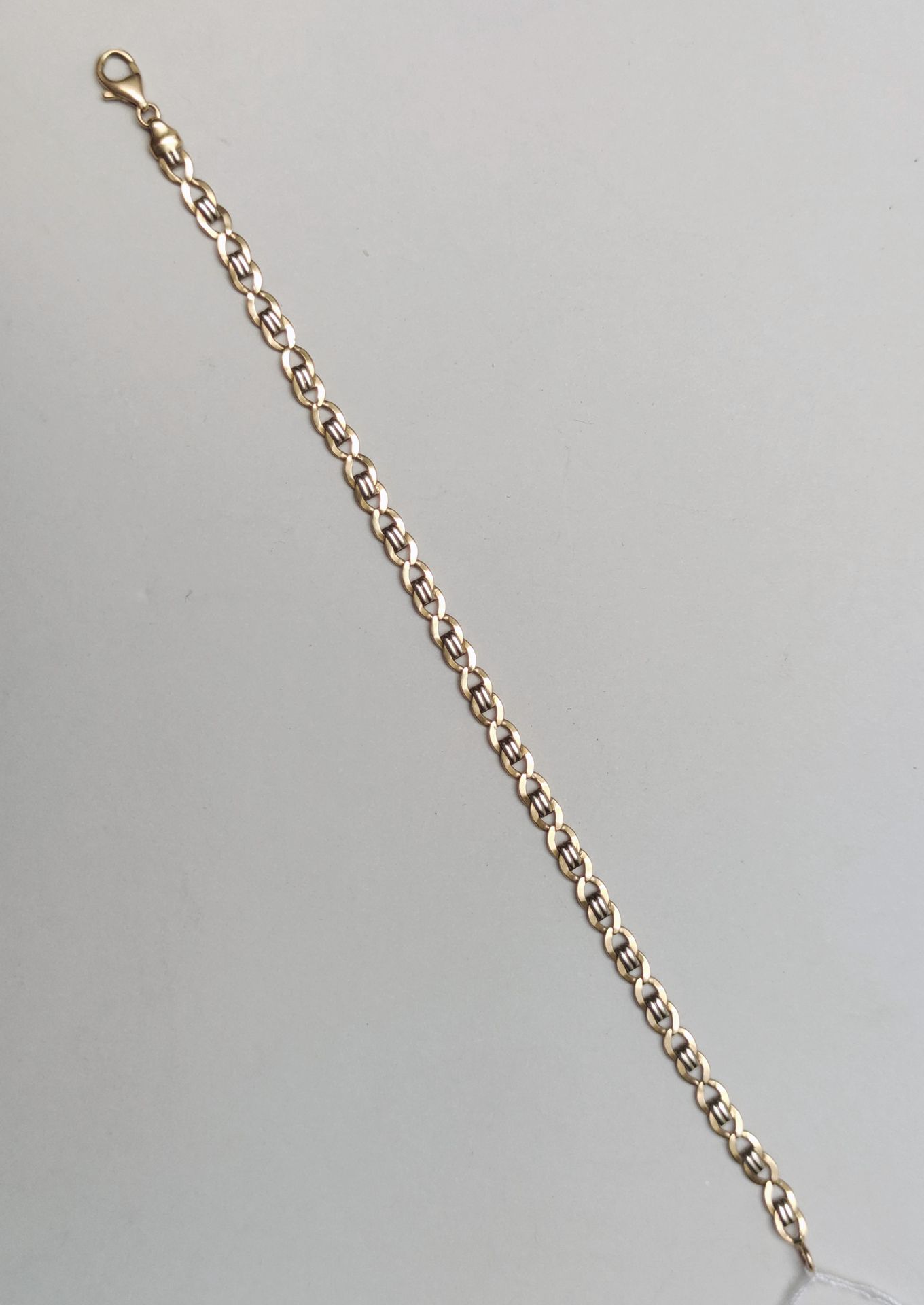 Null 
Armband aus Gelbgold 750°/00




Gewicht : 8,3 g