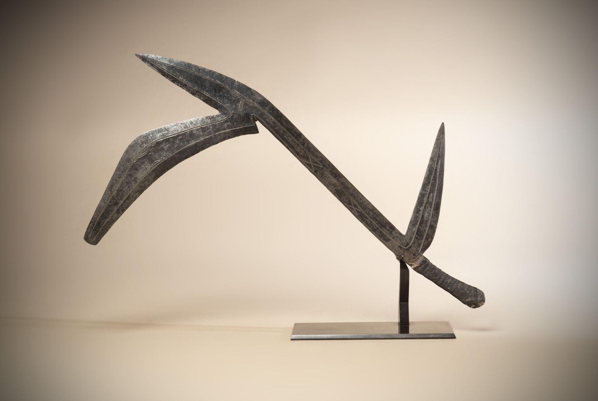 Null ZANDE (Congo DRC)

Elegant wrought iron throwing knife. Base in bronze EB

&hellip;