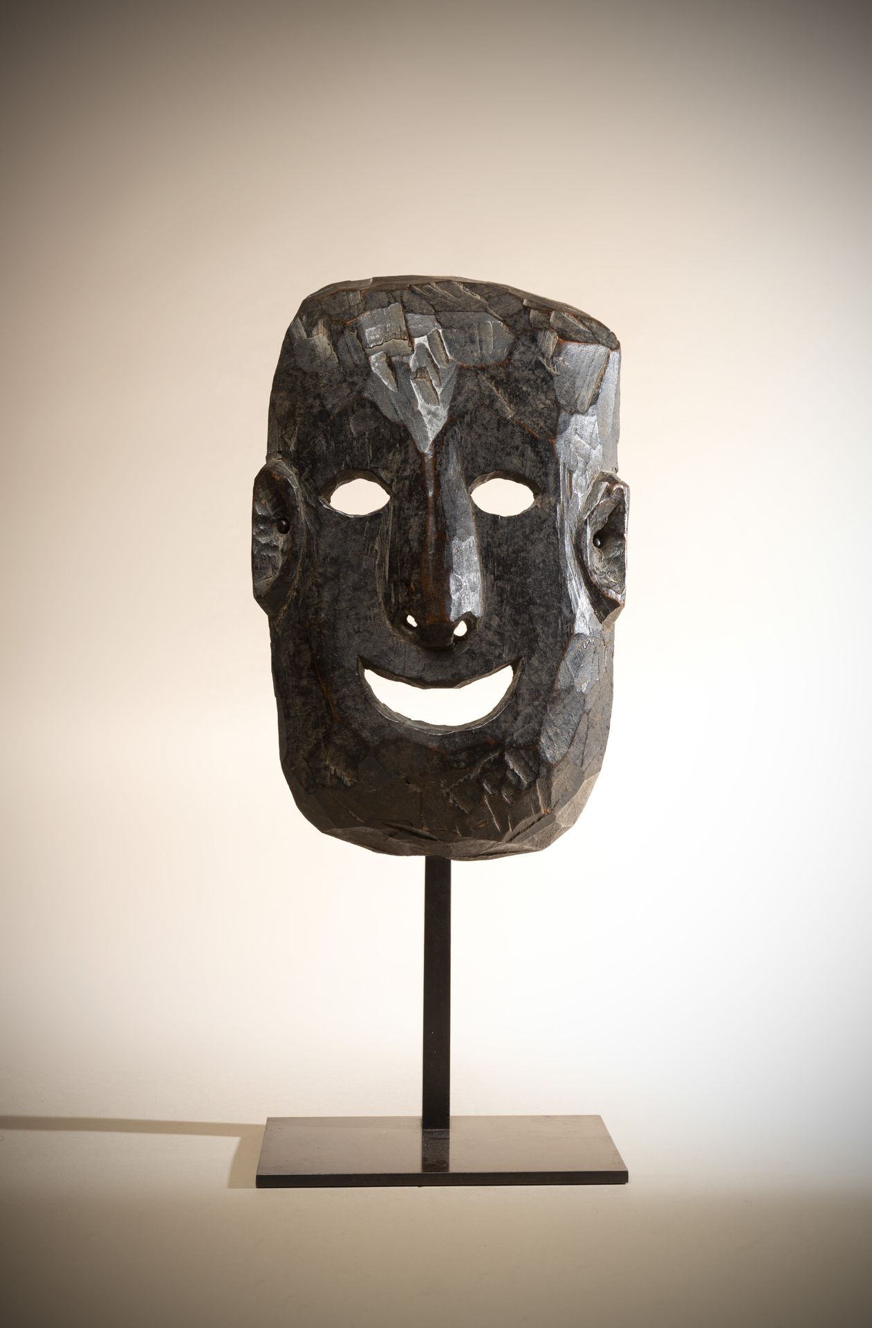 Null NEPAL

拟人化的面具，具有美丽的漆面光泽。

青铜底座EB

收藏E和G Betra

高度：30厘米