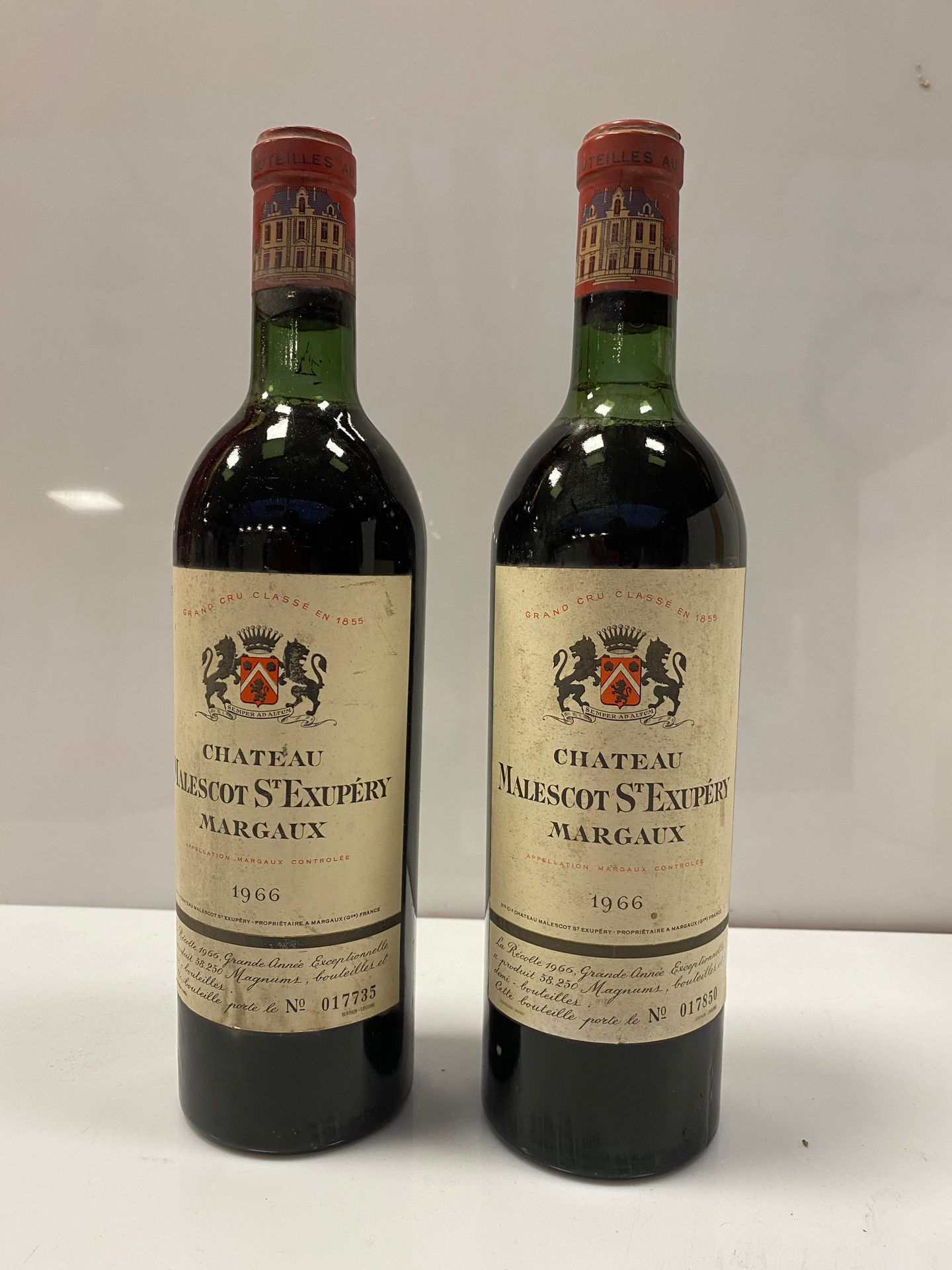 Null 2 CHT MALESCOT SAINT EXUPERY MARGAUX 1966 (NLB AND LOW NECK)