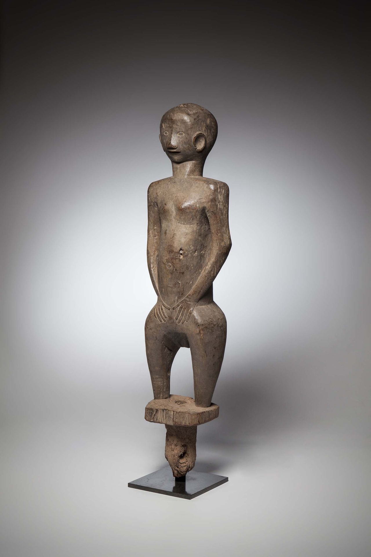 Null Tiv

(Nigéria) Importante statue féminine "Ihambé" les bras décollés du cor&hellip;