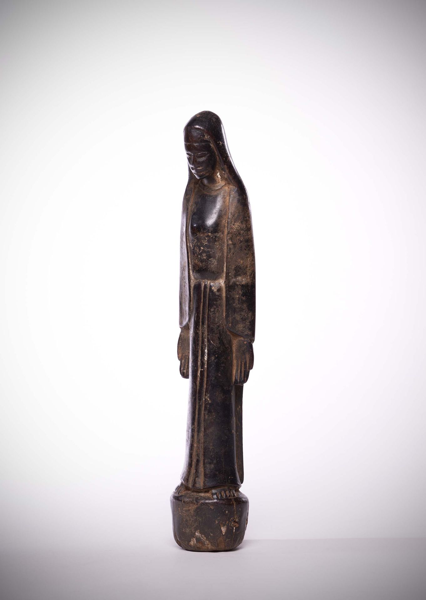 Null Makonde

(Mozambico / Tanzania) Vergine in pesante legno patinato, con le b&hellip;
