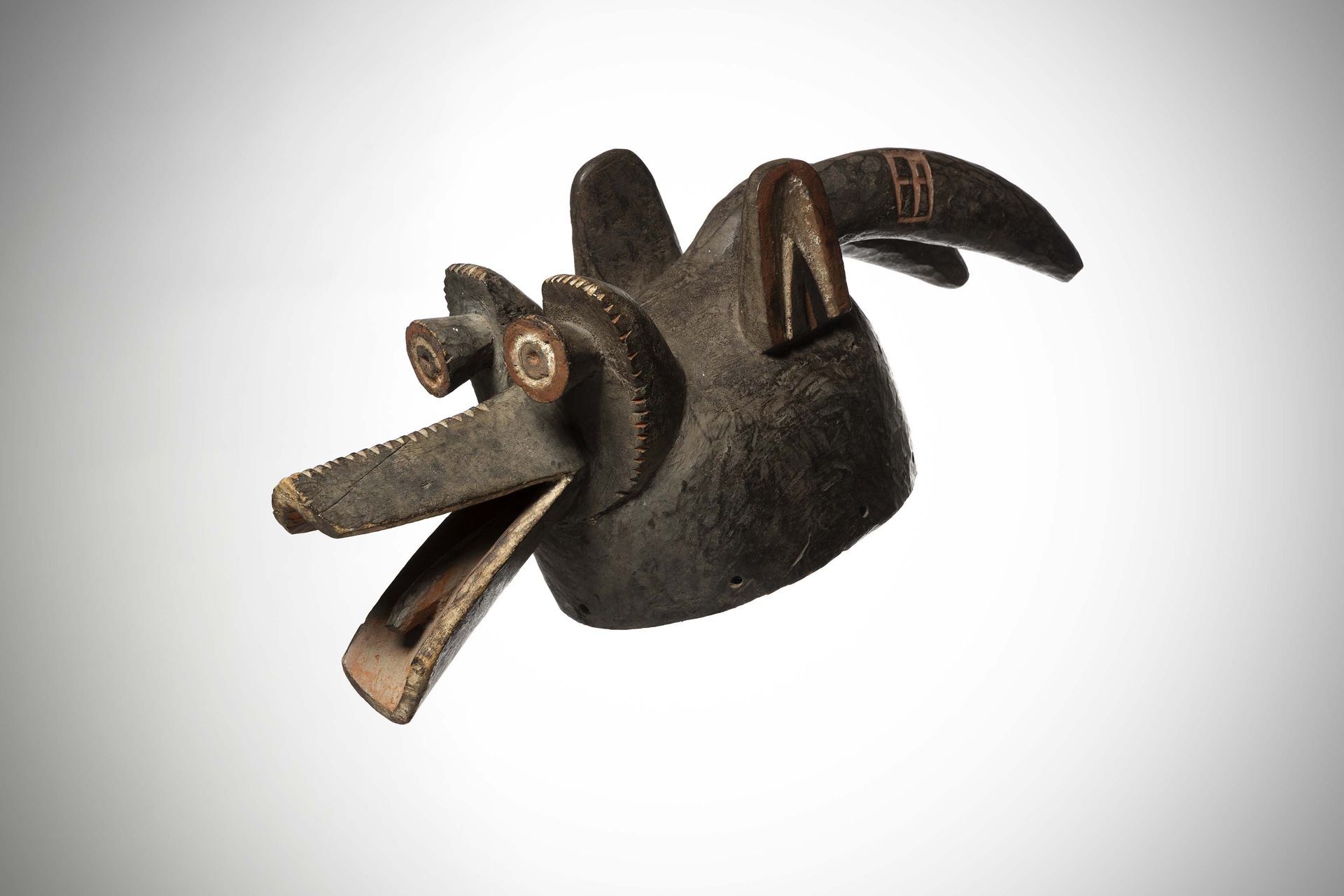 Null Mambila

Cameroon Polychrome zoomorphic mask.

Semi-heavy wood with a patin&hellip;