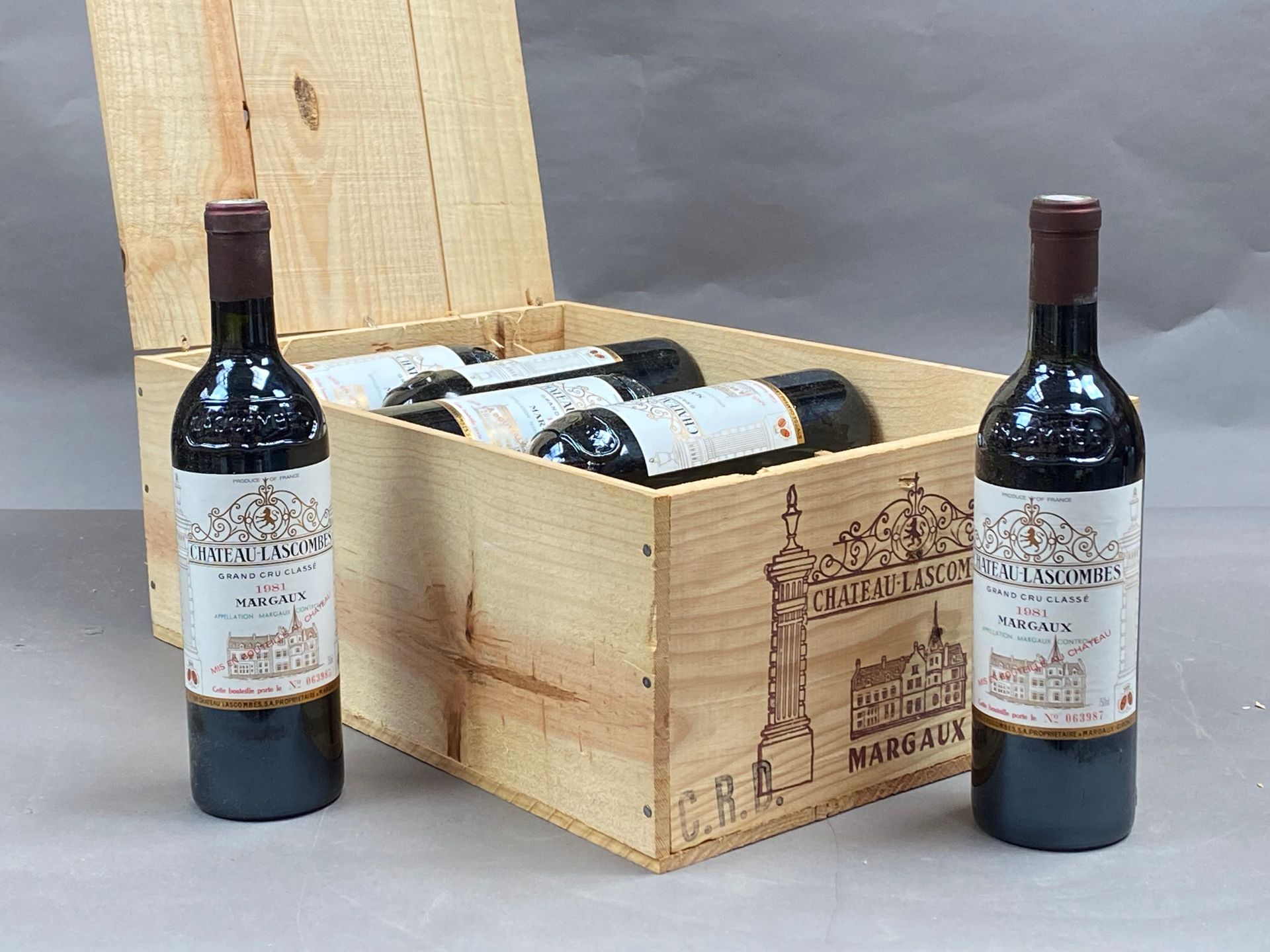 Null 12 bottles Château Lascombes 1981 2nd GCC Margaux CB