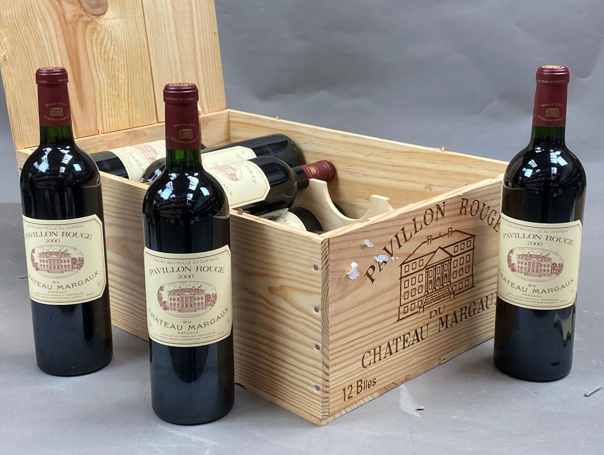 Null 12 bottles Pavillon Rouge 2000 Second wine of Château Margaux CB