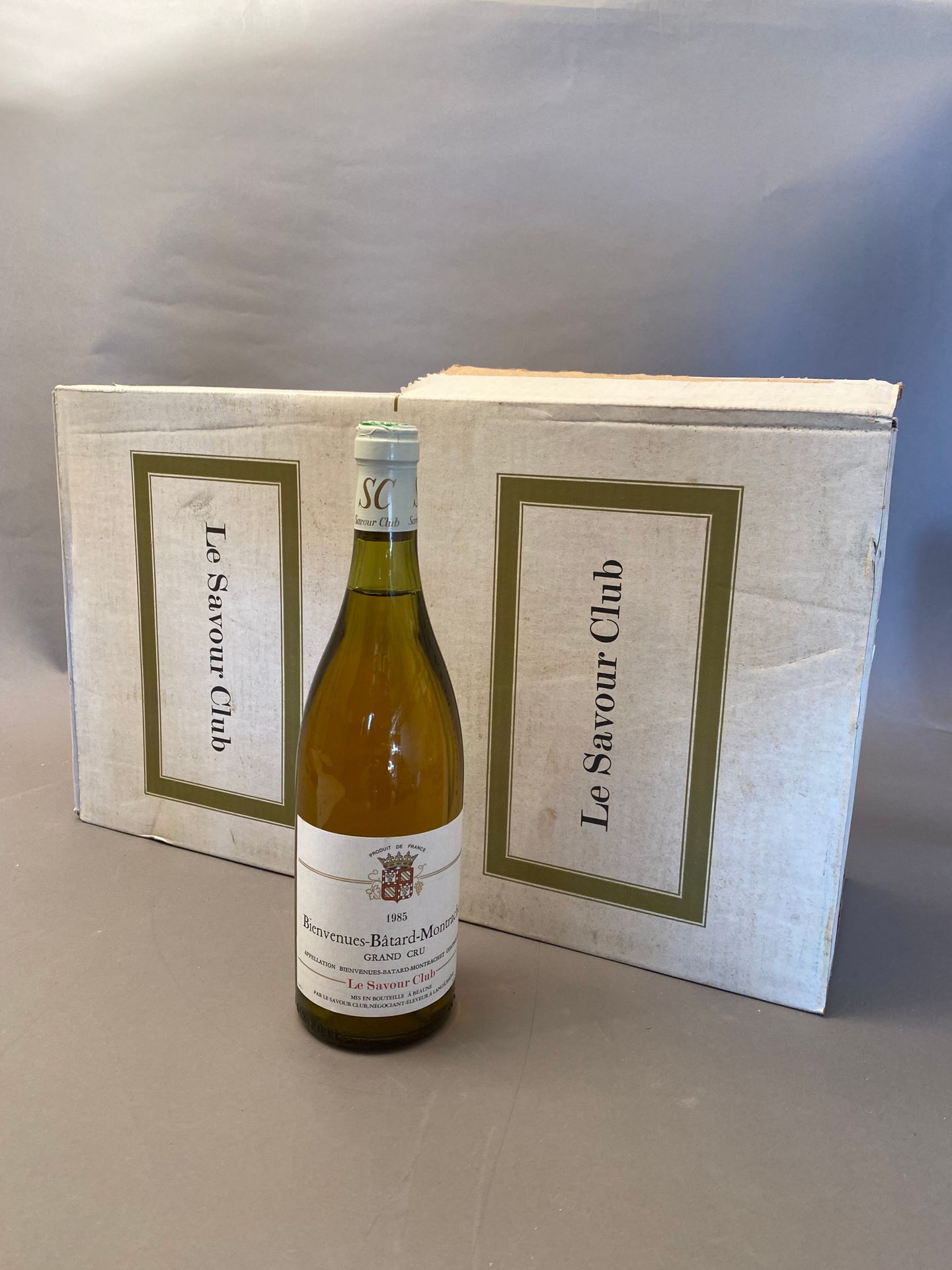 Null 9 Flaschen Bienvenues-Bâtard-Montrachet 1985 GC Savour Club (Originalkarton&hellip;