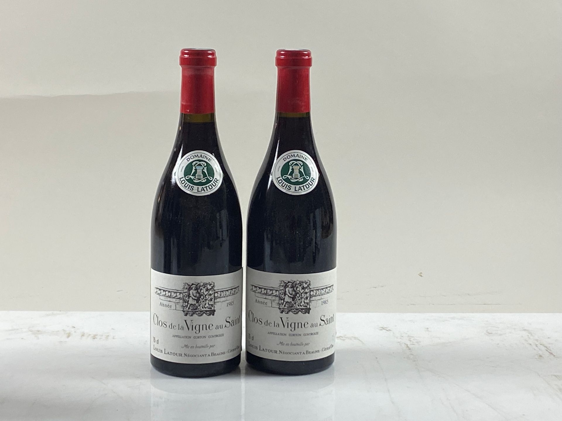 Null 2 bouteilles Clos de la Vigne au Saint 1985 GC Louis Latour