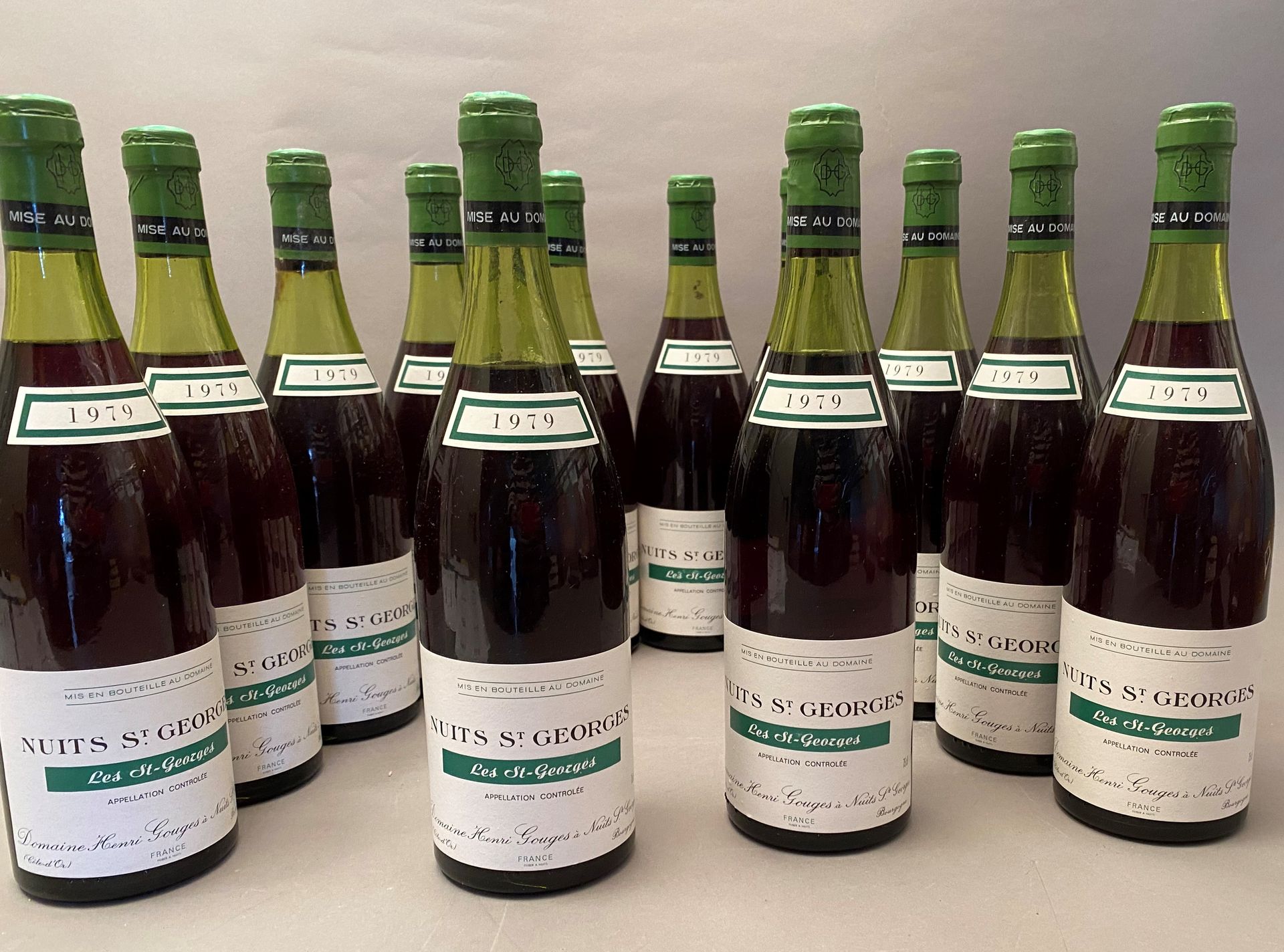 Null 12 bottles Nuits Saint-Georges 1979 1er C Henri Gouges (5 to 6 cm, 4 to 4 c&hellip;