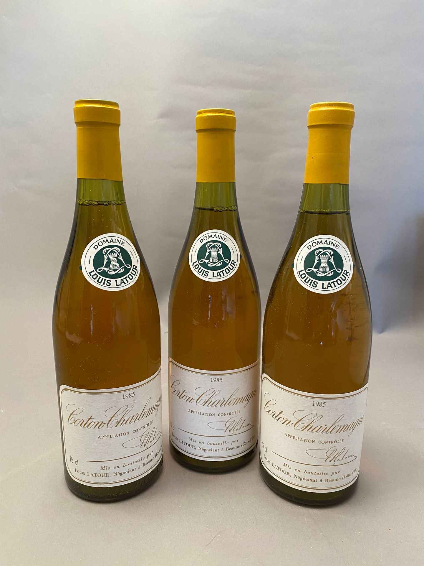 Null 3 botellas Corton-Charlemagne 1985 GC Louis Latour