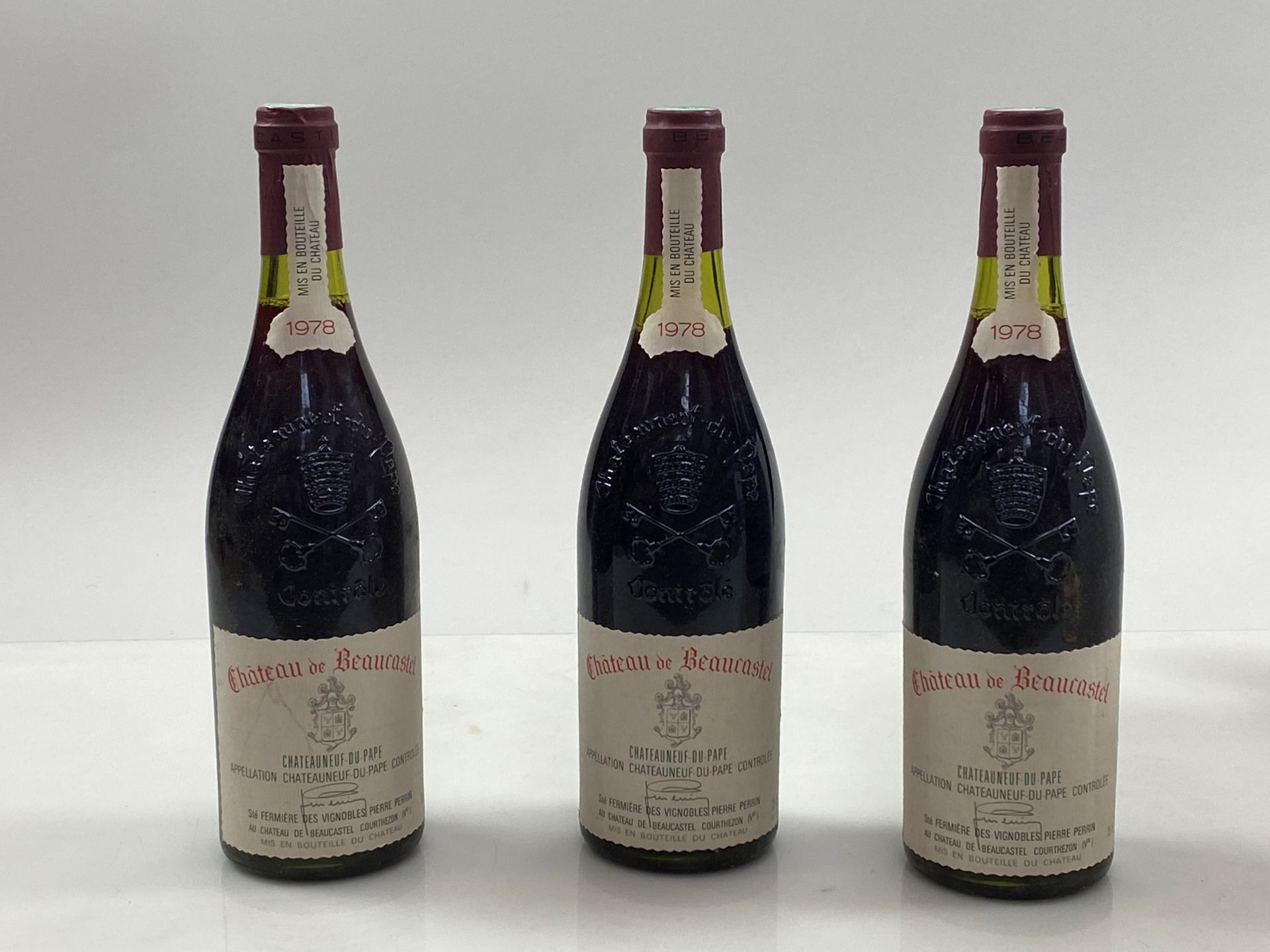 Null 3 bouteilles Château de Beaucastel 1978 Vignobles Pierre Perrin