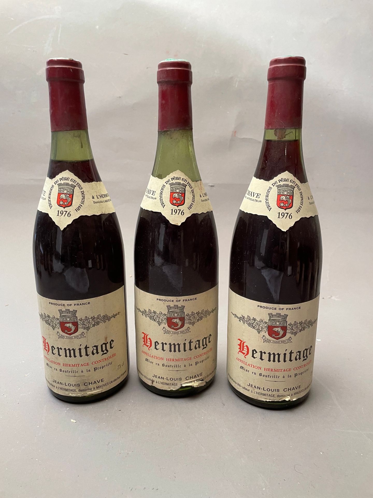 Null 3 bottles Hermitage 1976 Jean-Louis Chave (1 to-4cm)