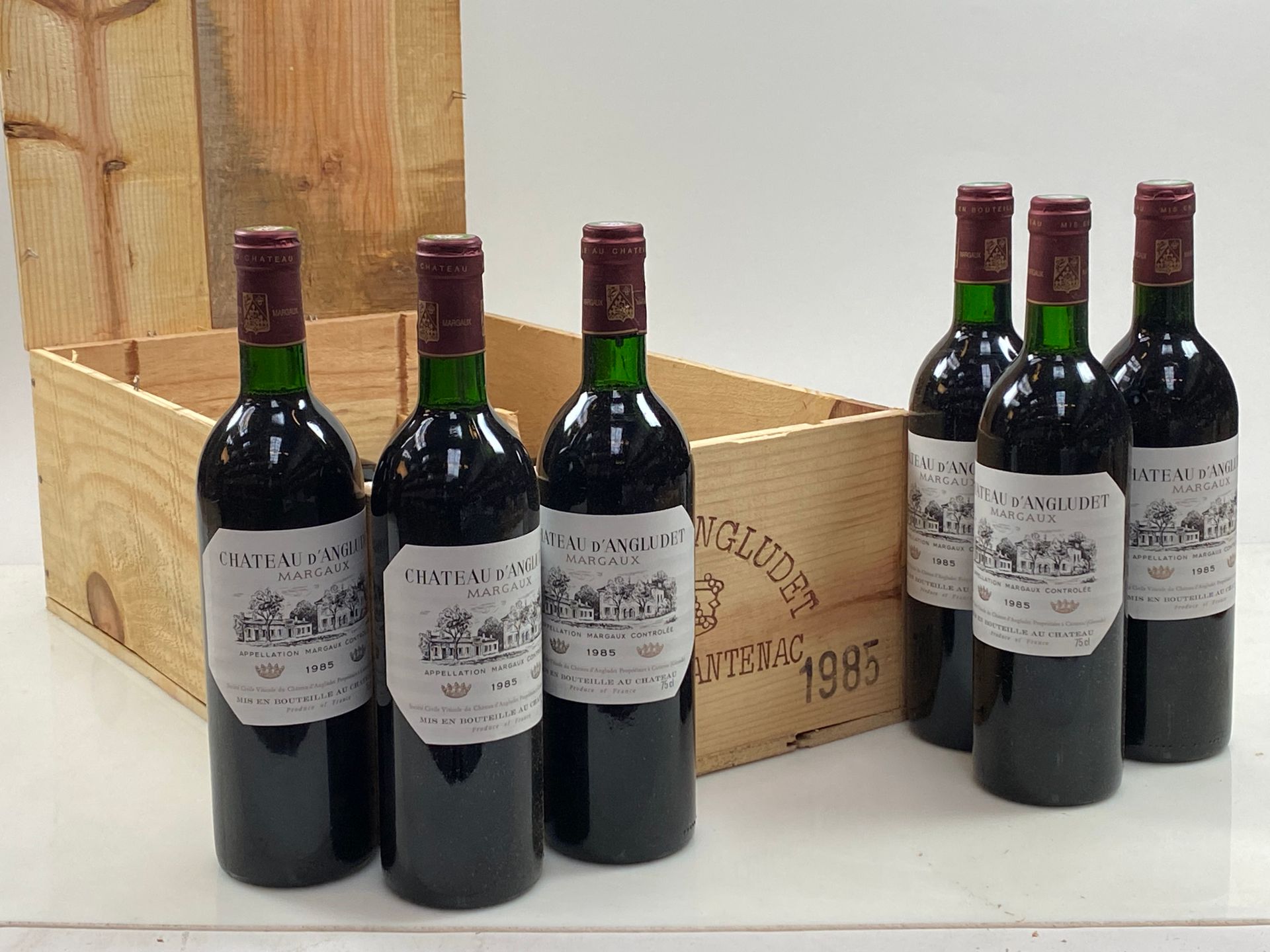 Null 12 bouteilles Château d'Angludet 1985 Cbourgeois Margaux CB