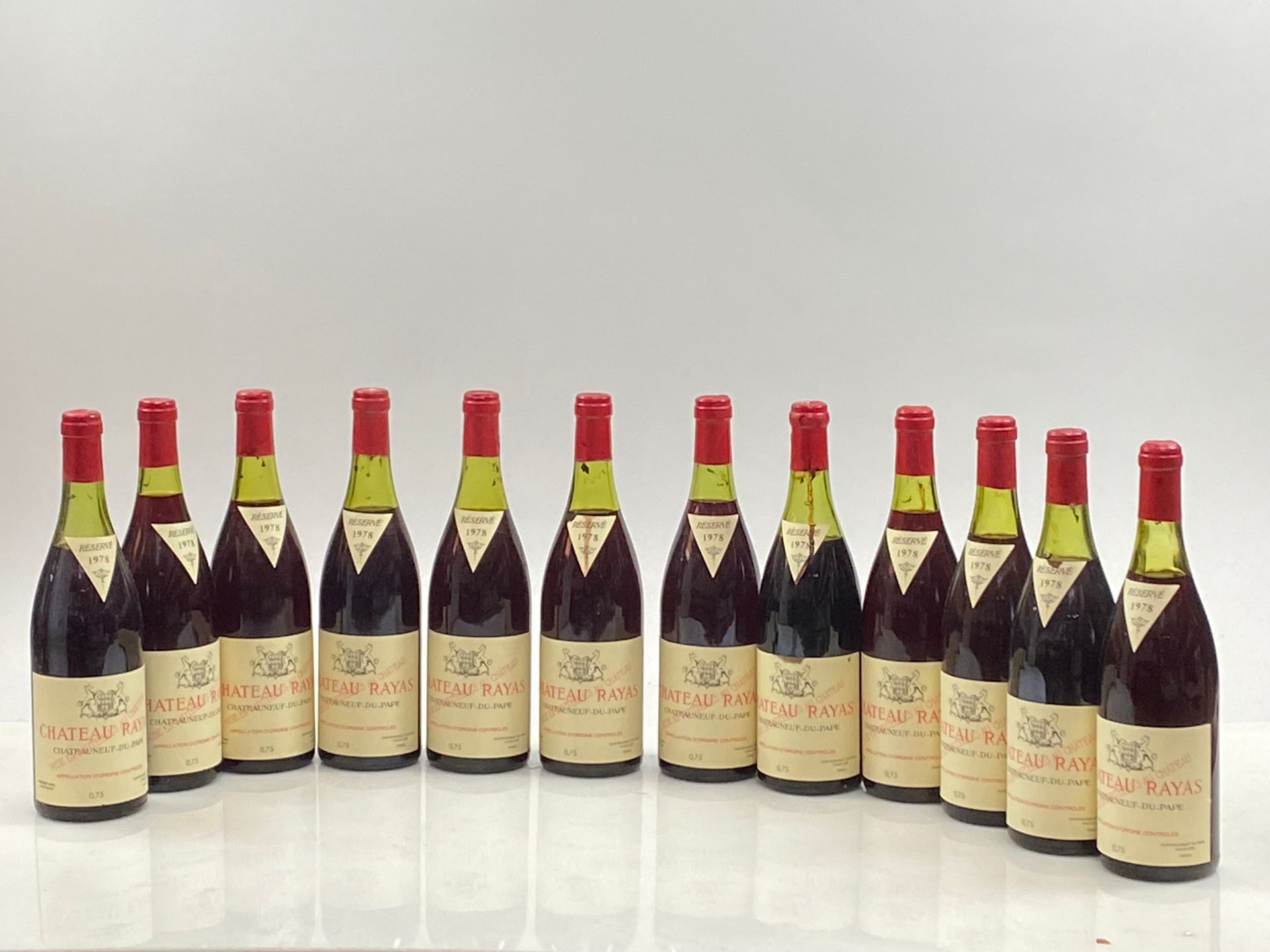 Null 12 bouteilles Château Rayas 1978 Jacques Reynaud (carton d'origine) (6 à 4,&hellip;