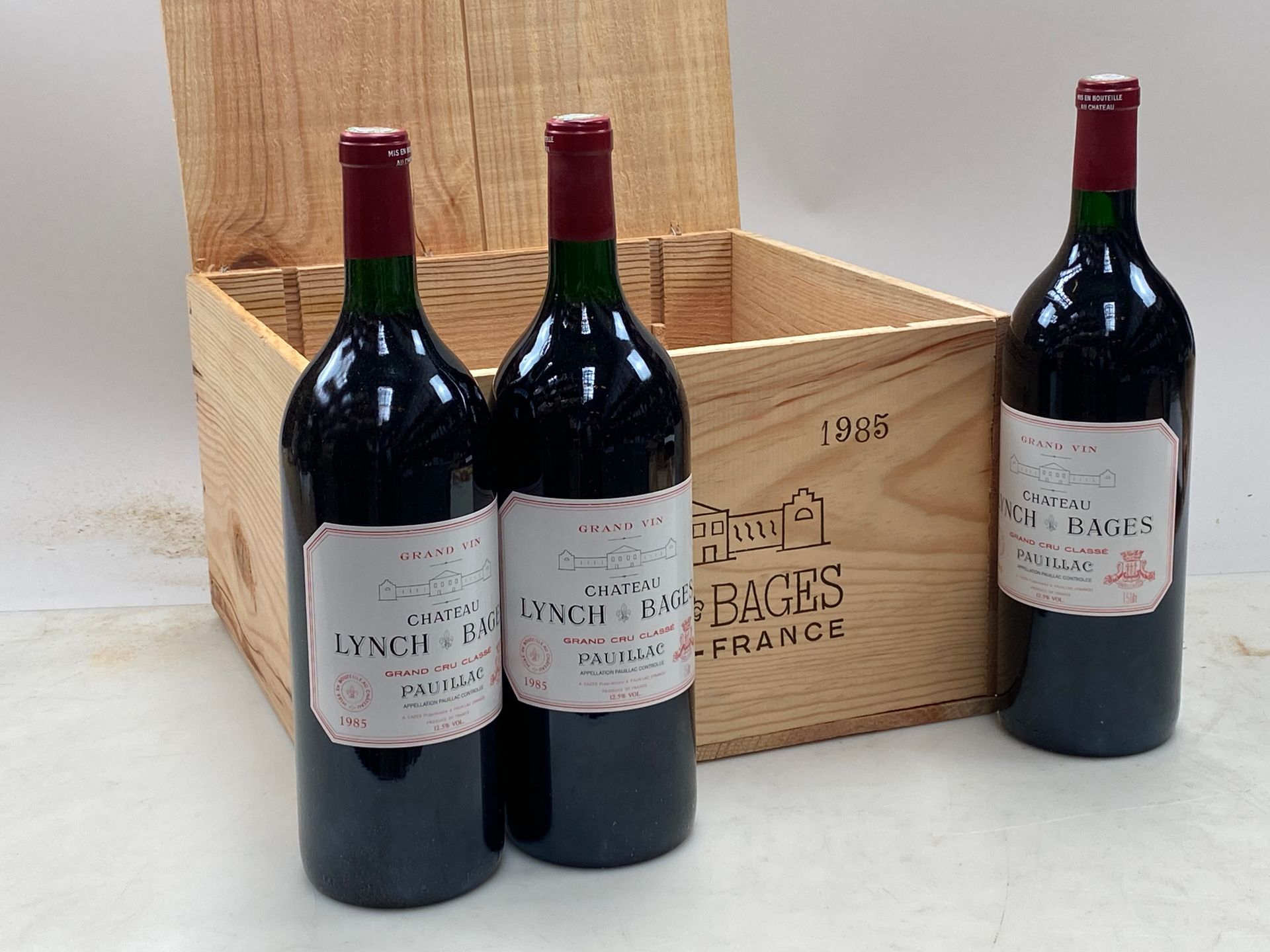 Null 6 Magnumflaschen Château Lynch Bages 1985 5. GCC Pauillac CB