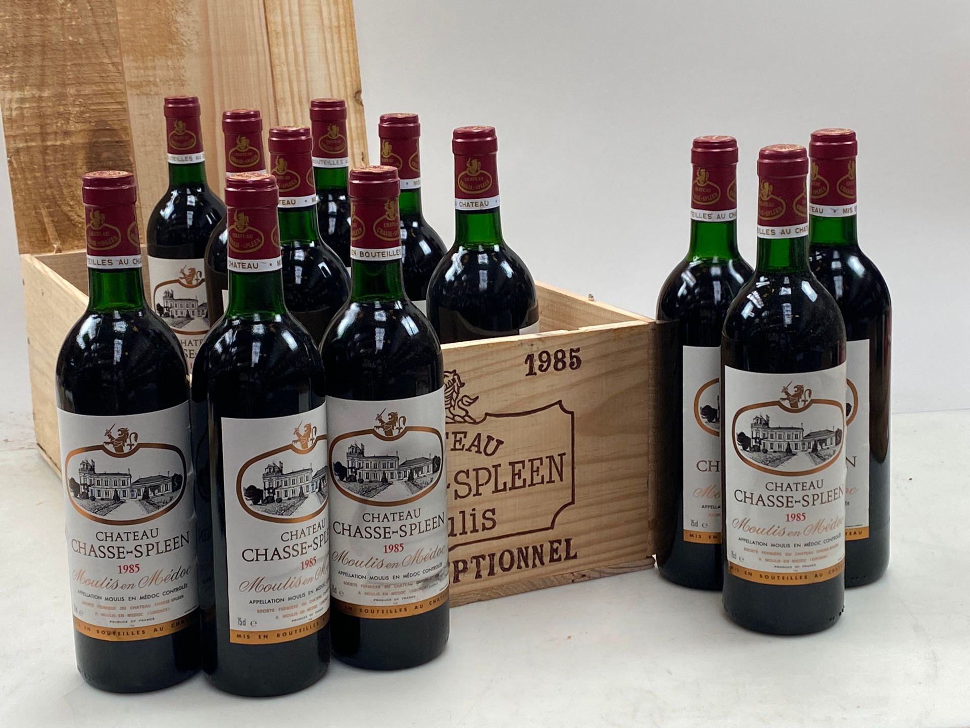 Null 12瓶Chateau Chasse Spleen 1985 C Bourgeois Moulis CB (5 BG, 2 NTLB)