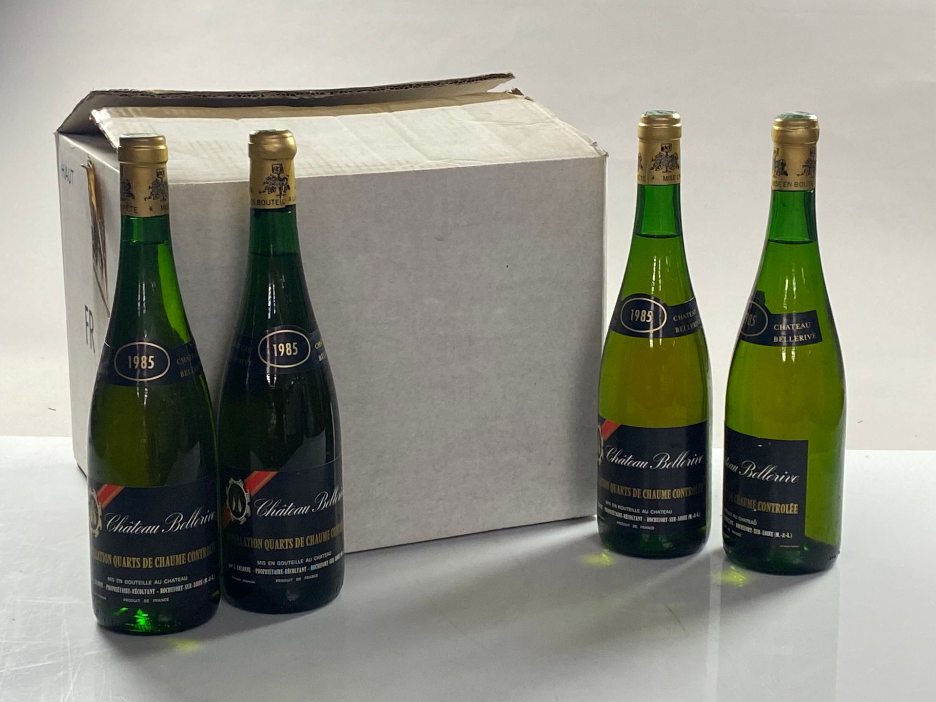 Null 12 bottles Château Bellerive 1985 Quarts de Chaume J Lalanne (original box)