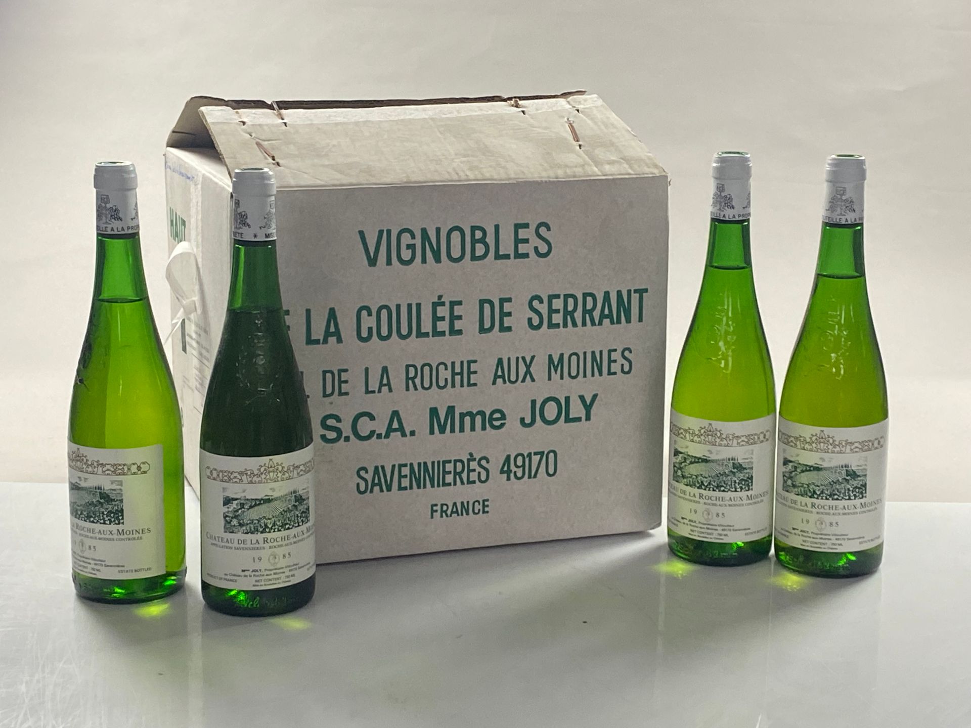 Null 12 botellas Savennières La Roche aux Moines 1985 Madame Joly (caja original&hellip;