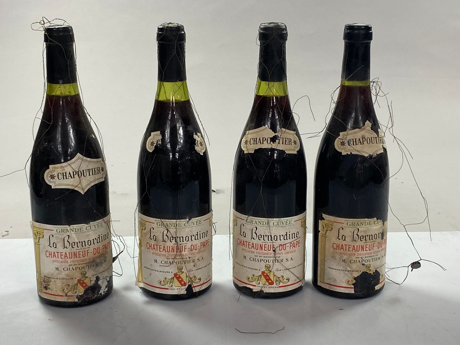 Null 4 bouteilles CHATEAUNEUF DU PAPE LA BERNARDINE NON MILLESIME CHAPOUTIER