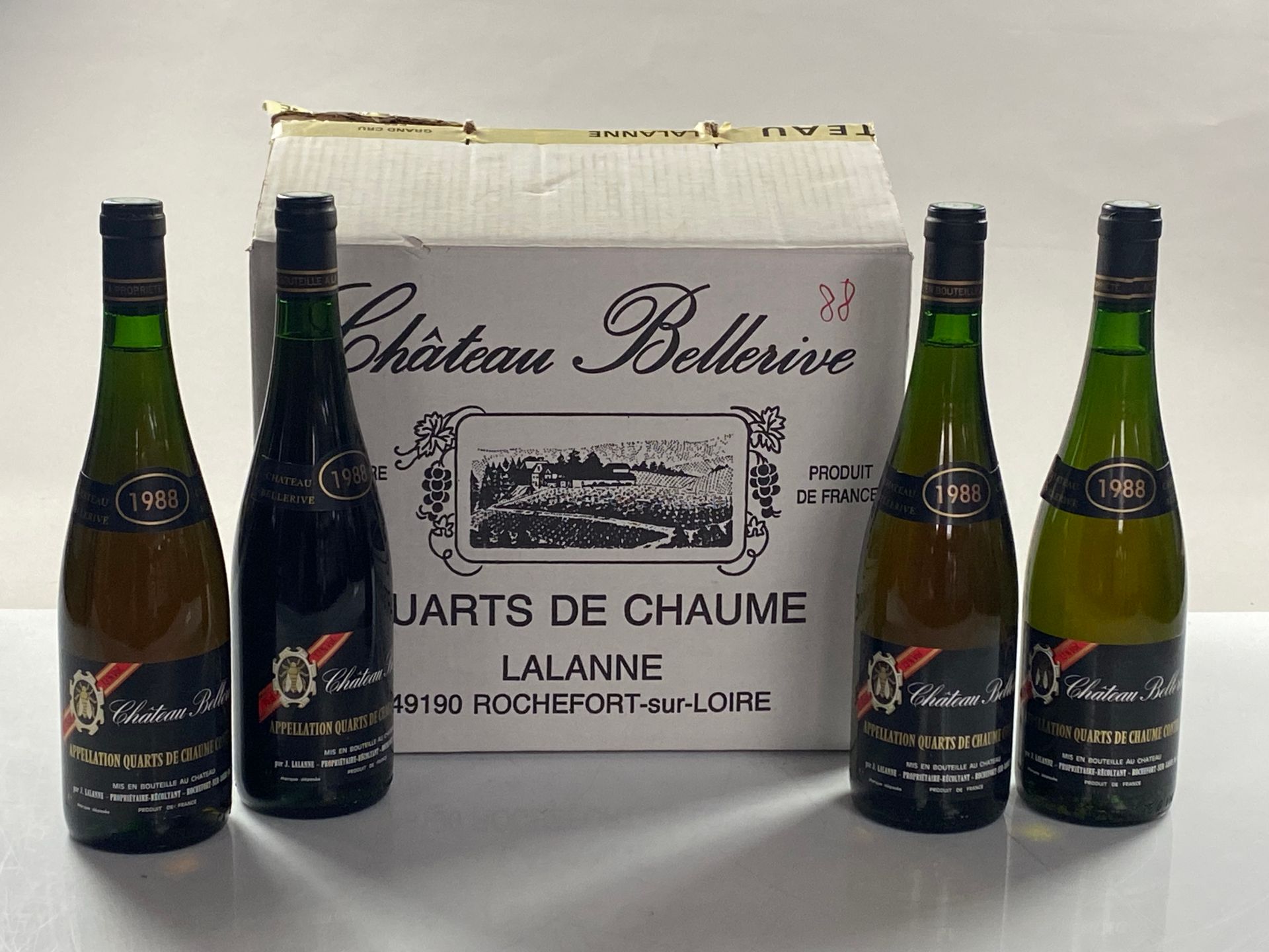 Null 12 bottles Château Bellerive 1988 Quarts de Chaume J Lalanne (original box)