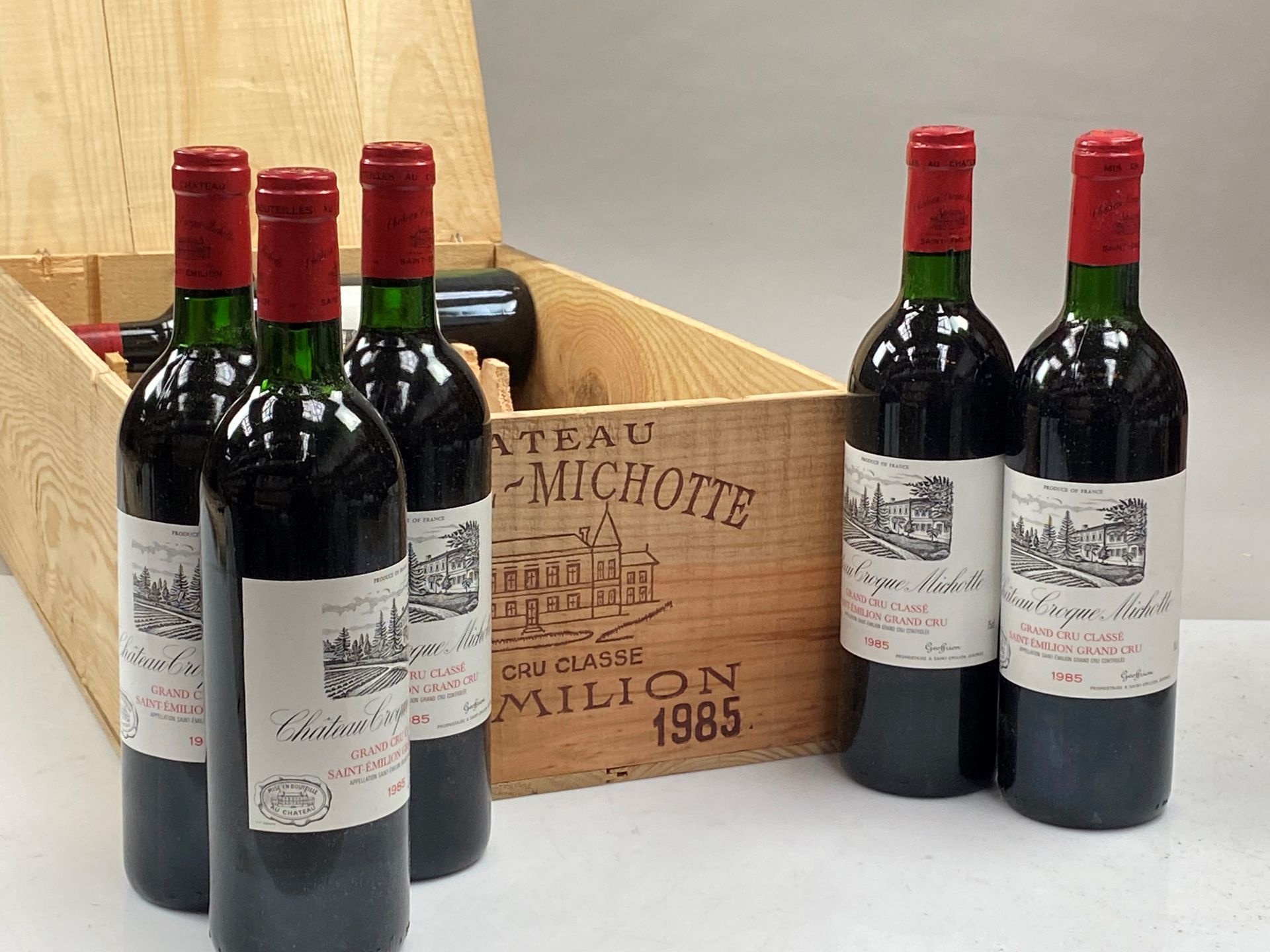 Null 12 bouteilles Château Croque-Michotte 1985 Saint-Emilion CB