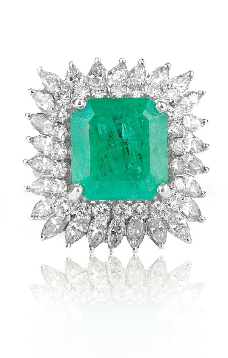 BAGUE JUPON A platinum and iridium ring set with a square-cut emerald in a surro&hellip;