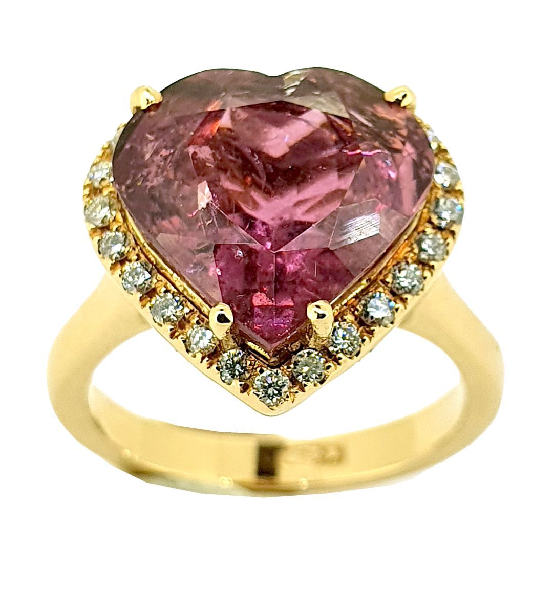 Bague An 18k pink gold ring set with a heart shape pink tourmaline surrounded by&hellip;