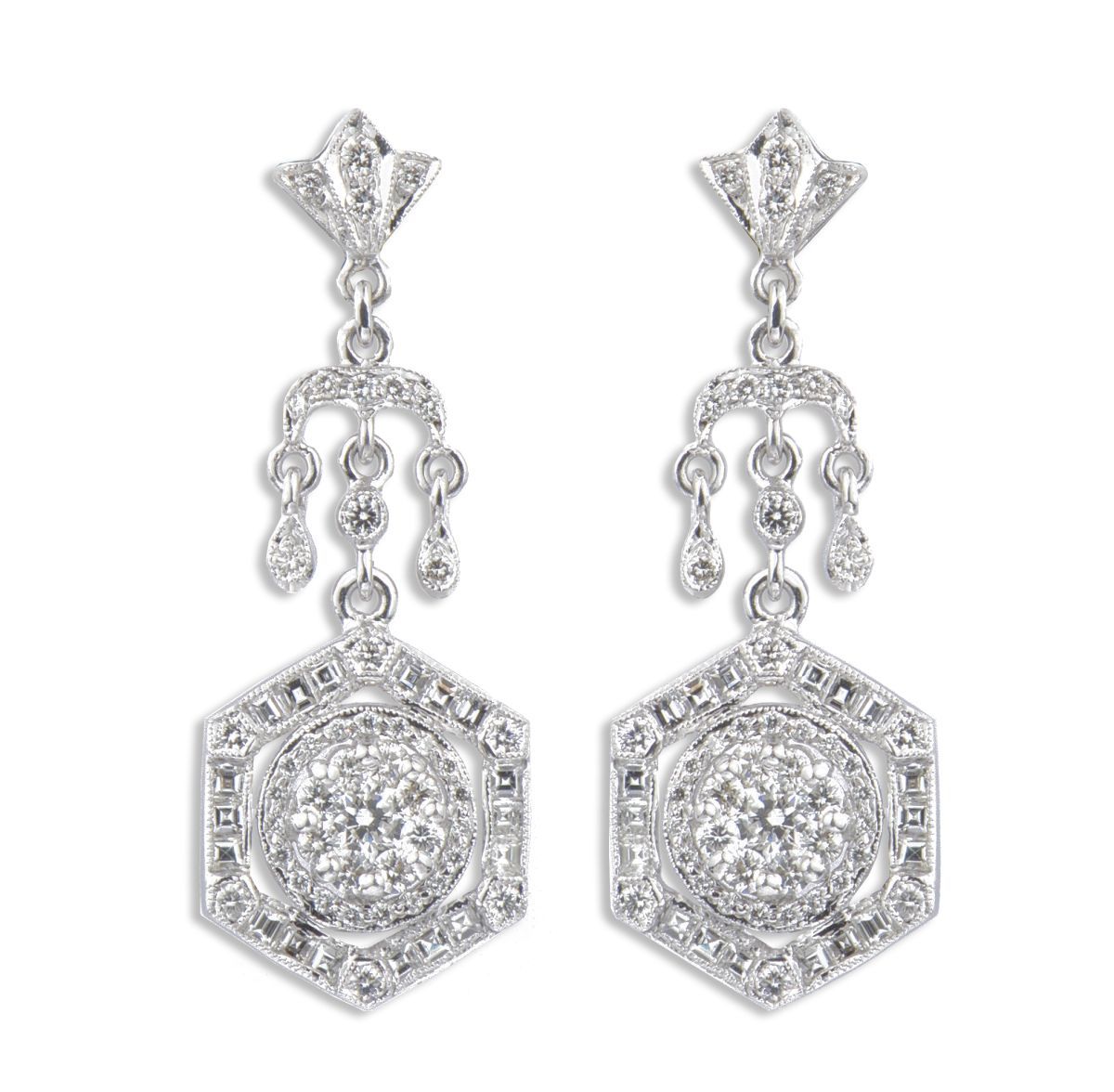 Paire de pendants d'oreilles A pair of diamond and 18k white gold pendant earrin&hellip;