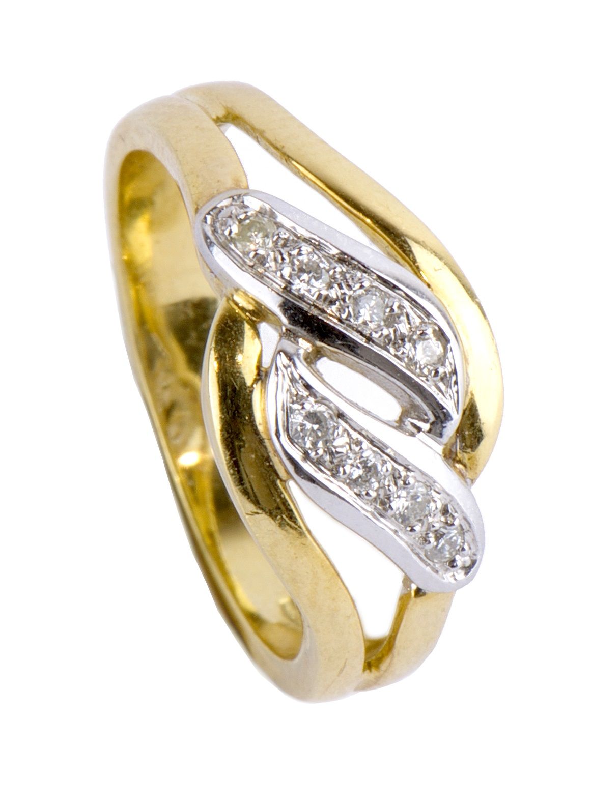 Bague 
En or jaune 18k (750), stylisée de volutes pavées de diamants.

Poids bru&hellip;