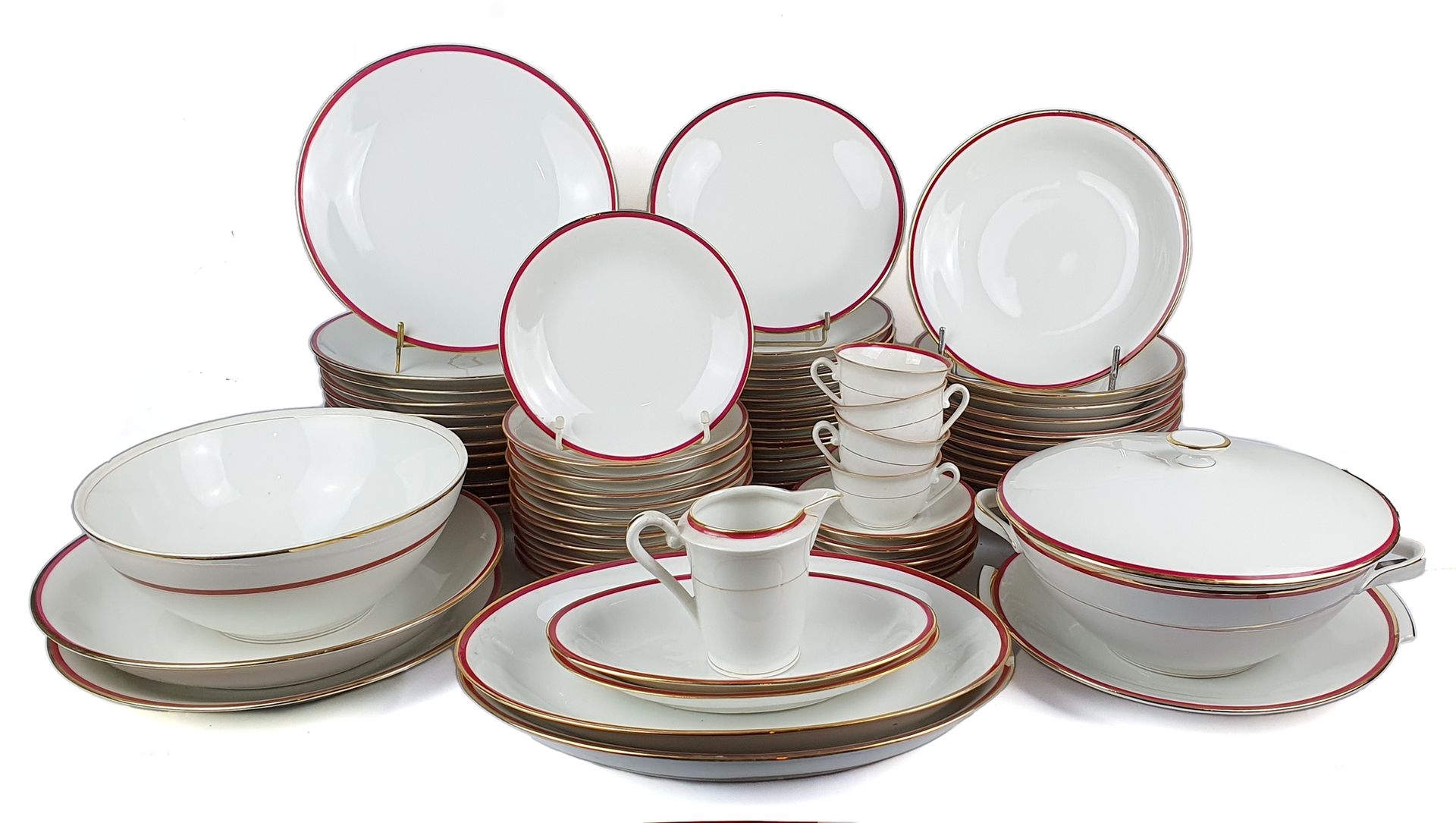 P.N. France Part of service 78 pieces
In white porcelain enhanced with a double &hellip;