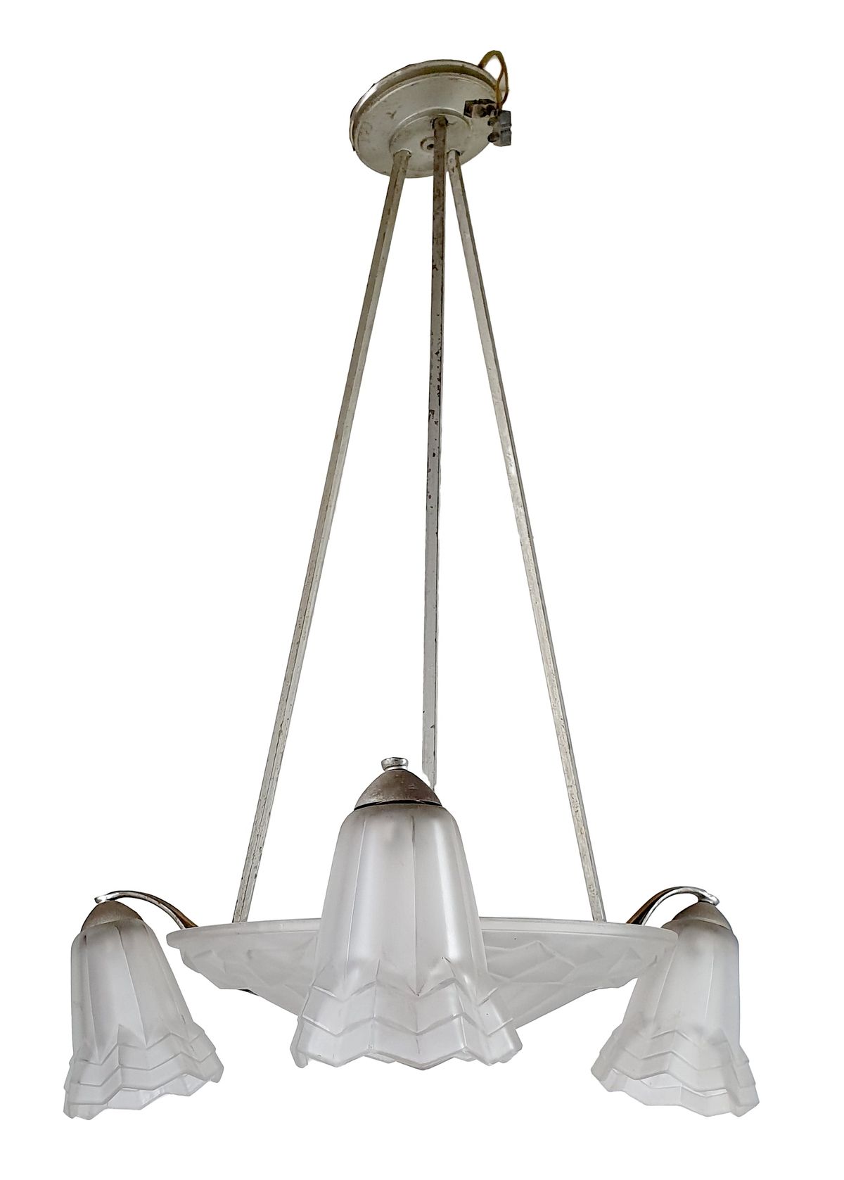 DAVID GUERON dit DEGUE (1892-1950), attribué 优雅的Art-Deco吊灯，约1925年
在不透明的玻璃上切割出一个几&hellip;