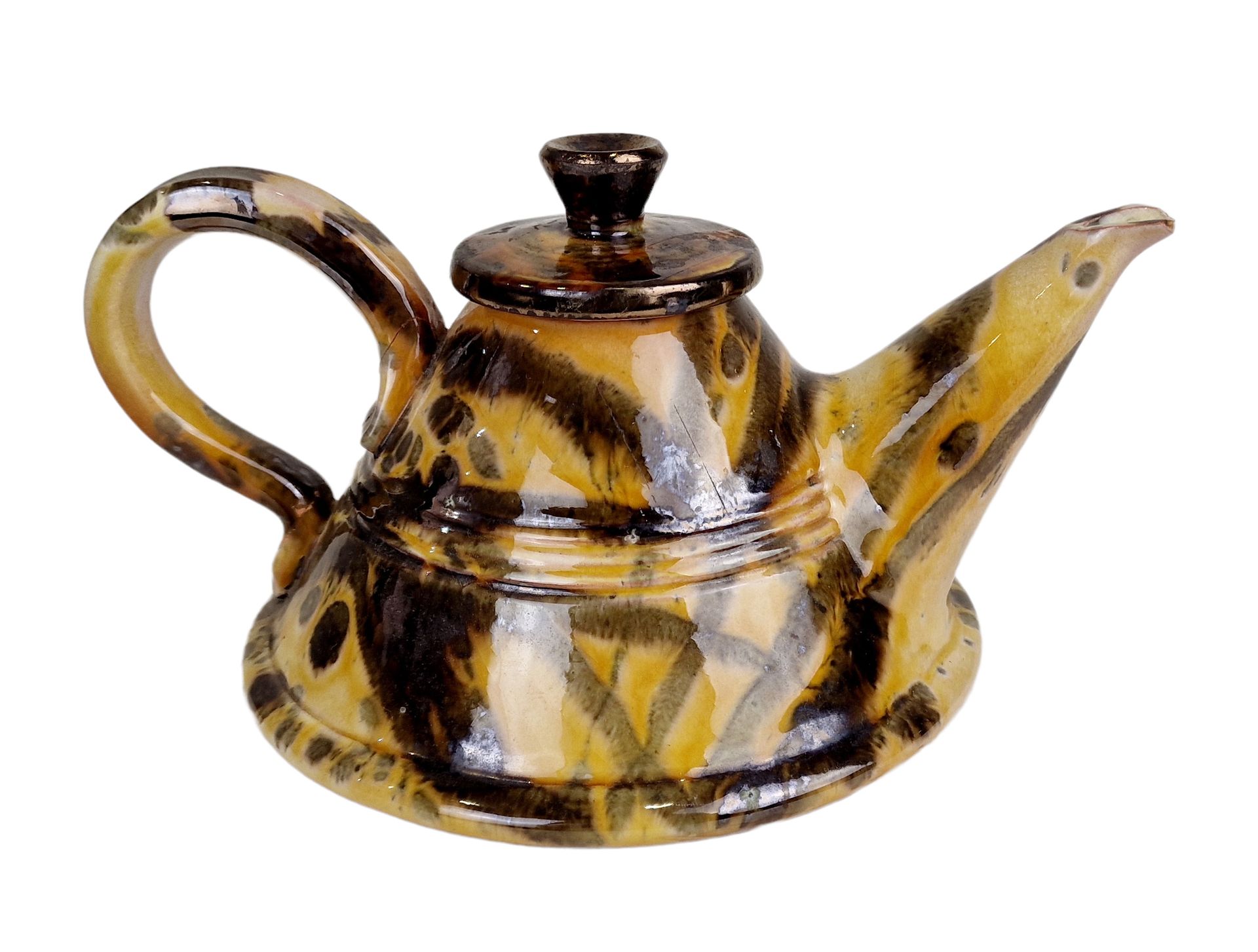 STEPHANE MONTALTO (Céramiste à Cap Martin) 优雅的茶壶



圆锥形，陶器上釉，底座下有签名，位于Roquebrune&hellip;