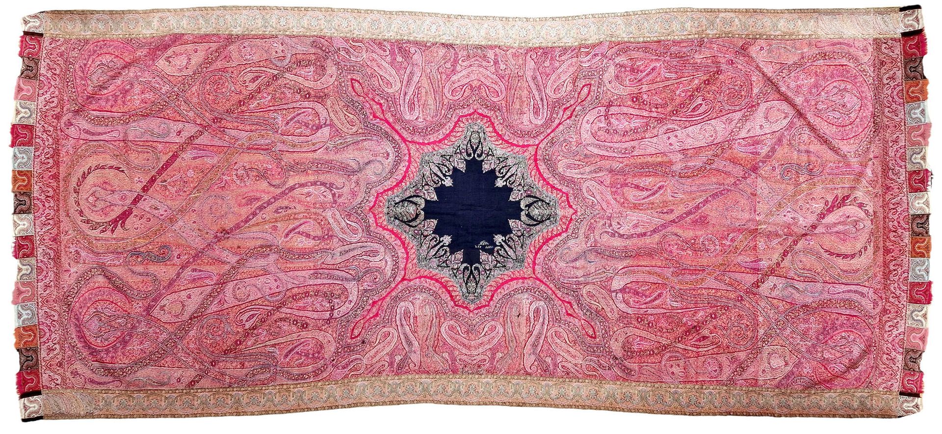 INDE, FIN 19ème SIECLE Très grand châle indien



Tissé au motif cachemire et ce&hellip;