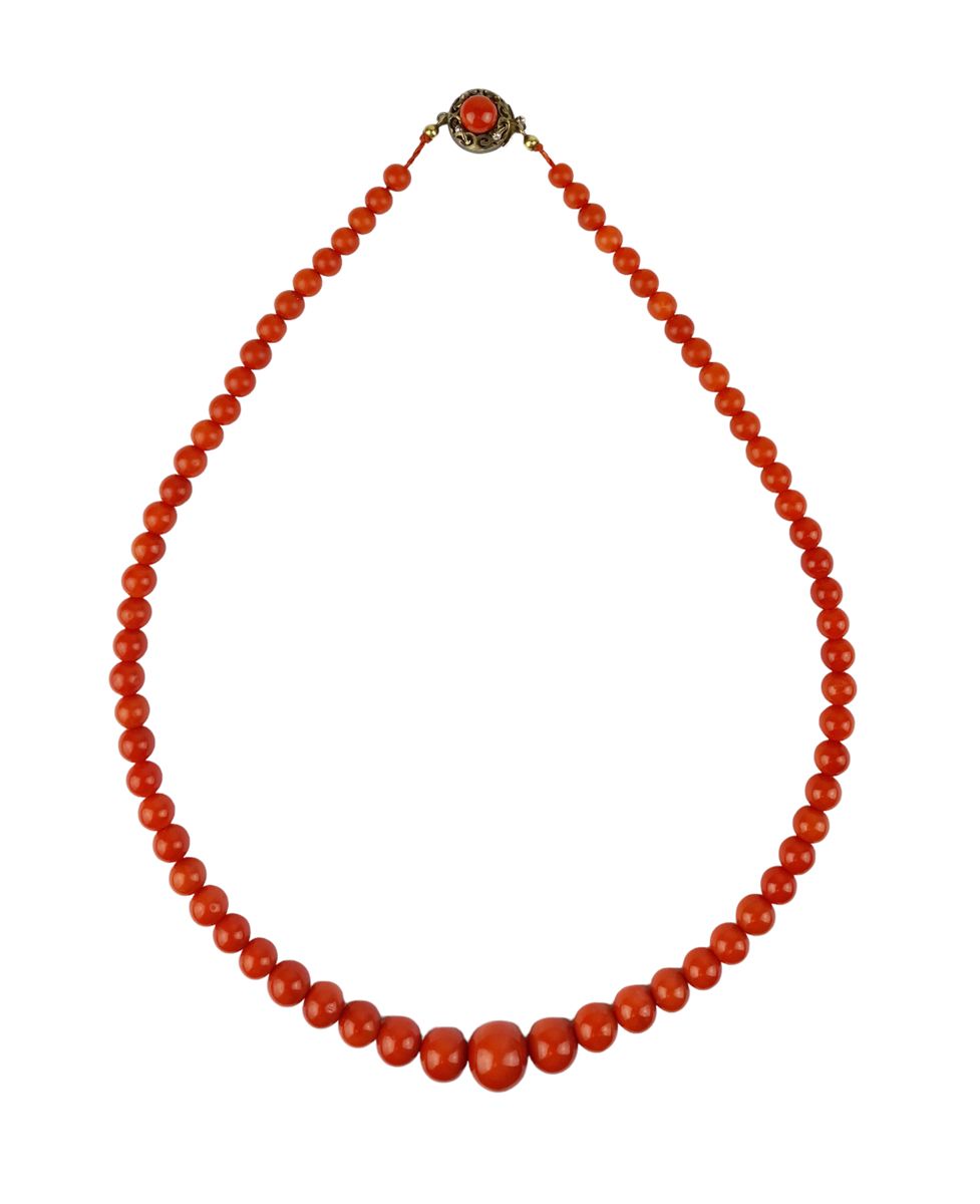 COLLIER CORAIL 珊瑚项链



由坠落的珊瑚珠子组成。银扣800/1000

毛重：39.6克 - 长度：24.5厘米