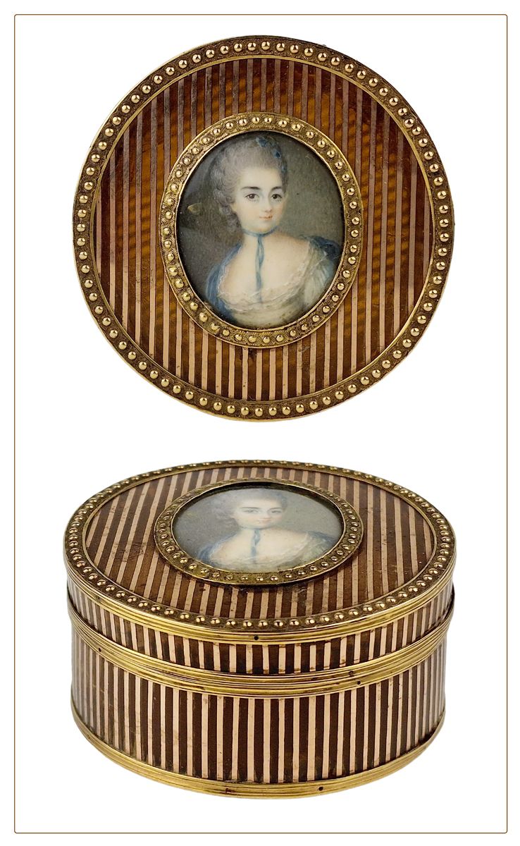 FRANCE, 18ème SIECLE 一个精美的宫廷盒子
金色的玳瑁壳，圆形，有线条的风格，盖子中间有一个保留的微型画，在两个金色的珍珠楣的框架中。外壳有轻&hellip;