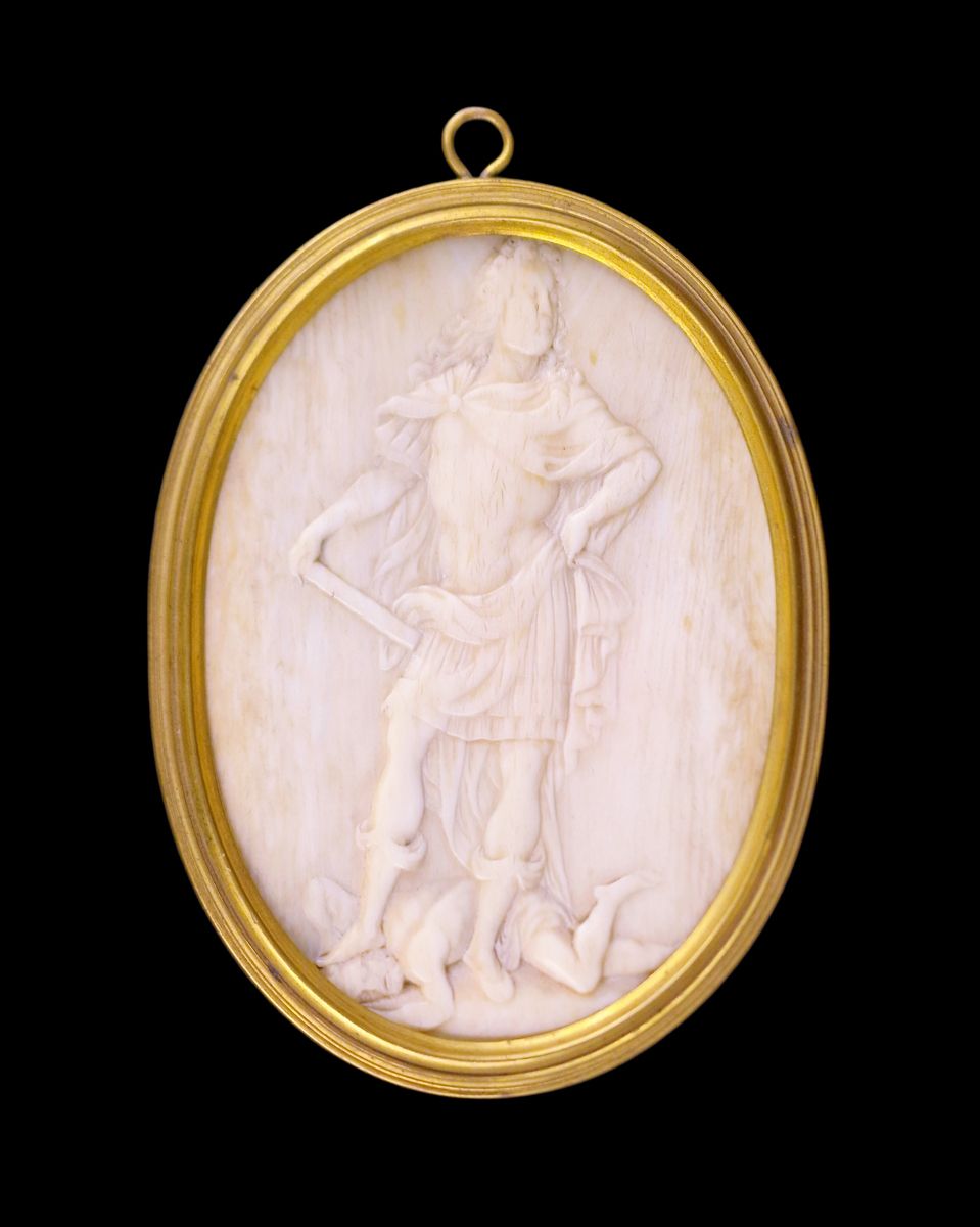 FRANCE 18ème SIECLE Elegantes Medaillon
Ovales Basrelief aus fein geschnitztem E&hellip;
