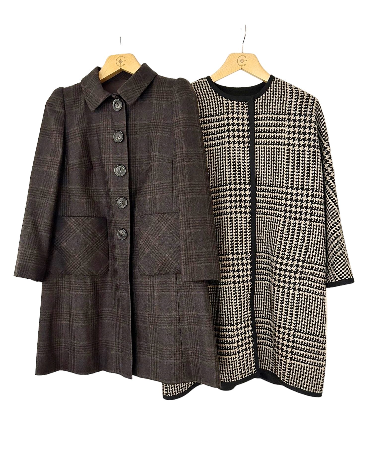 PIO O' KAN Suite de deux manteaux d'hiver
En laine de teinte marron et noir avec&hellip;