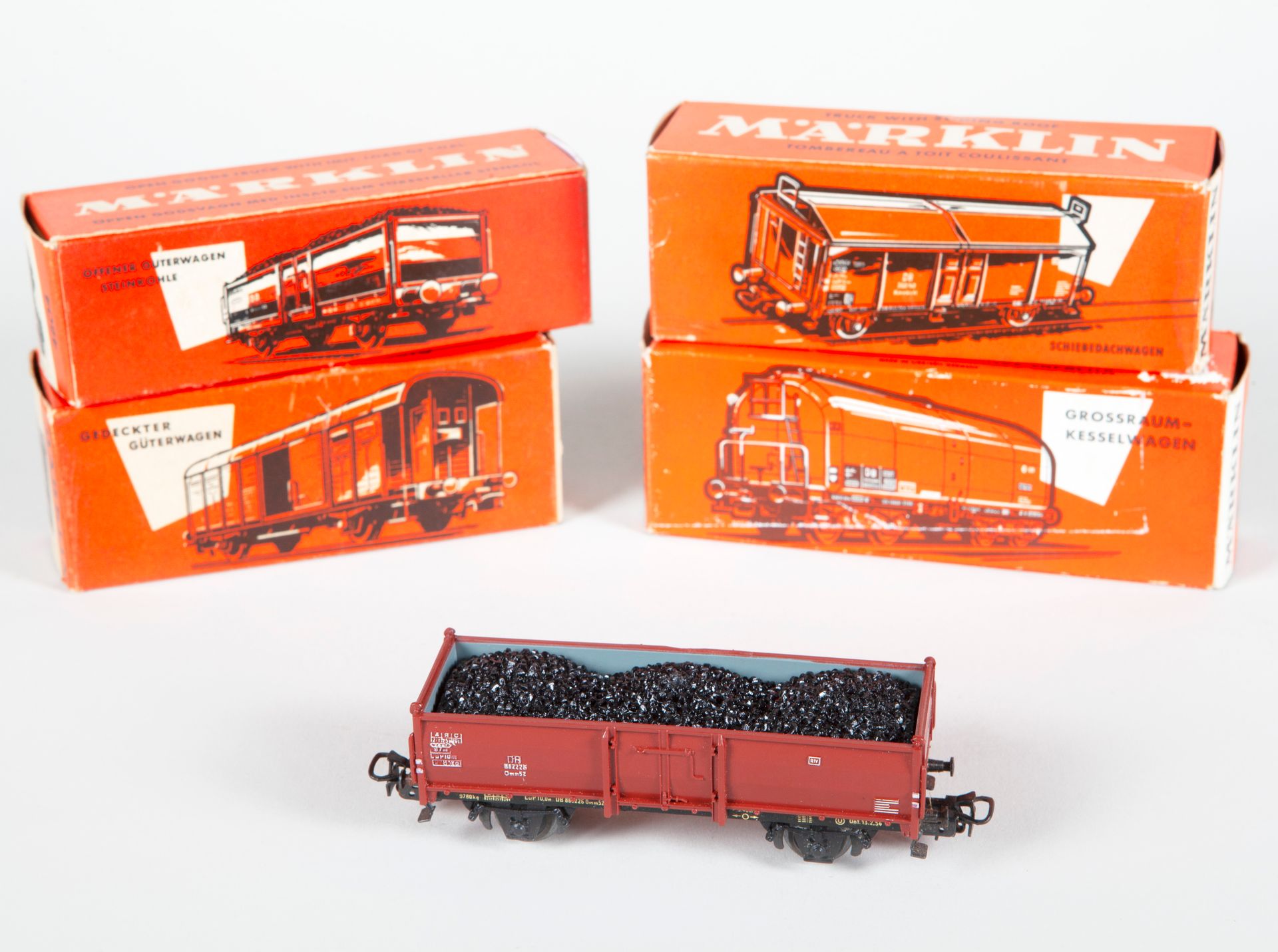 Null SET OF FOUR MARKLIN MARKLIN CARS FOR ELECTRIC TRAIN _x000D_.

Lacquered met&hellip;